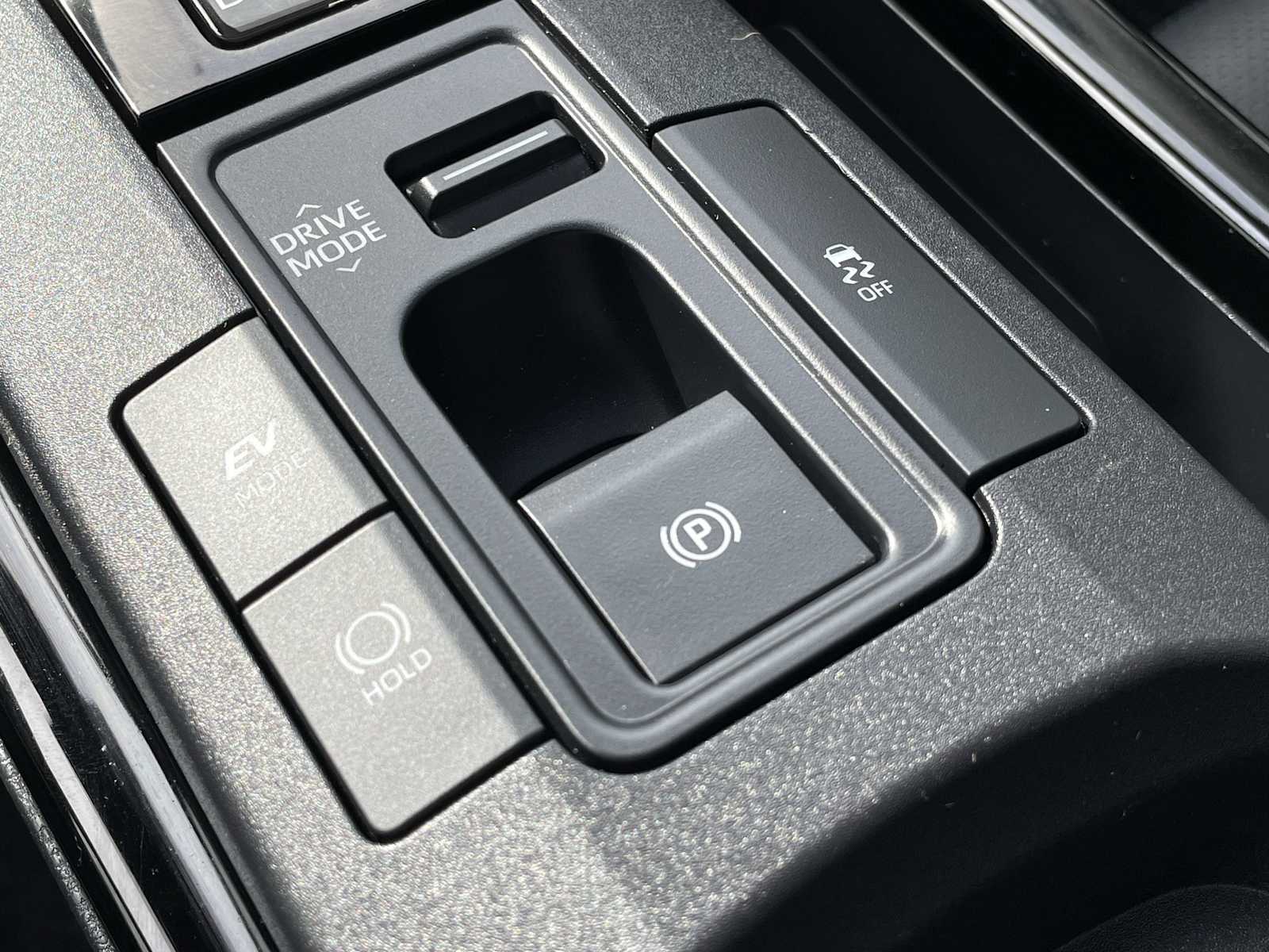 Thumbnail: 2023 Toyota Prius - 23