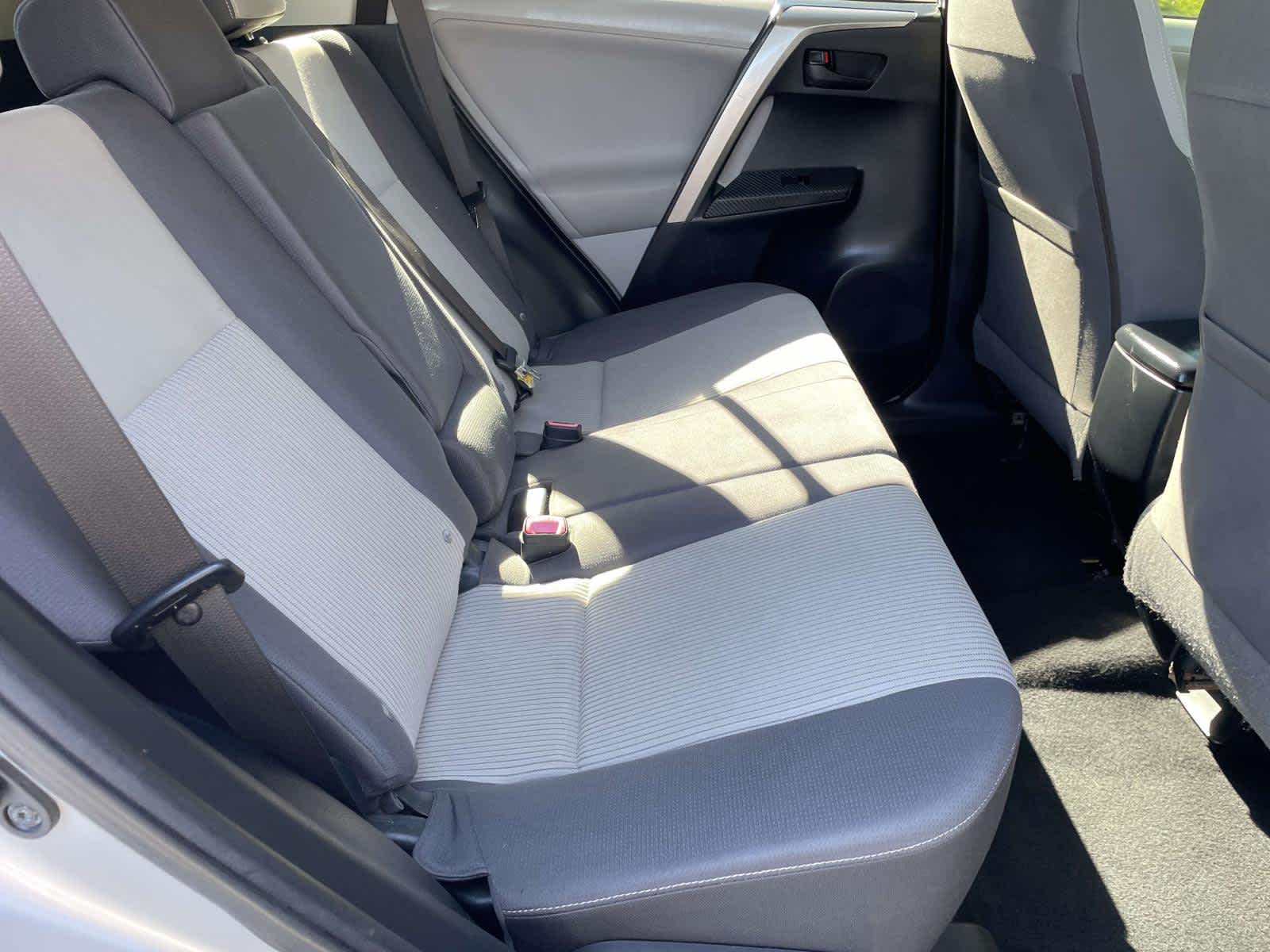 Thumbnail: 2013 Toyota RAV4 - 20