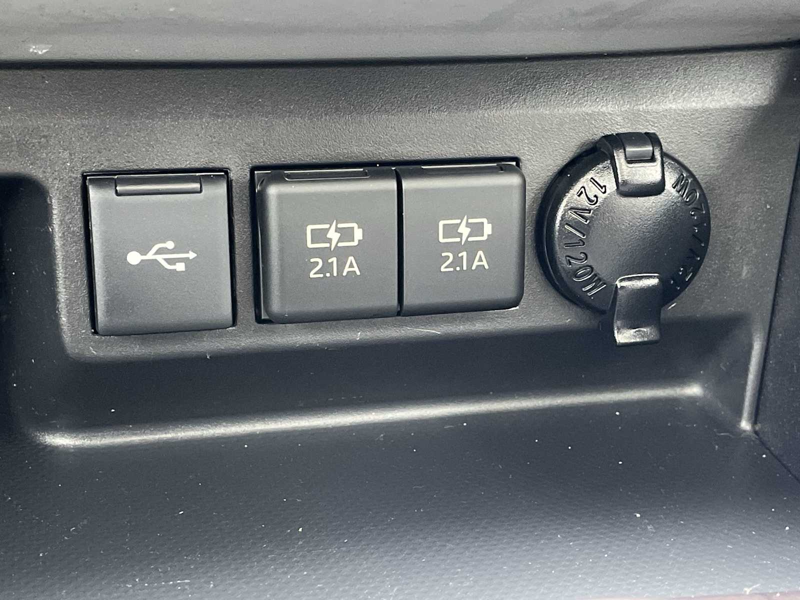 Thumbnail: 2020 Toyota Highlander - 24