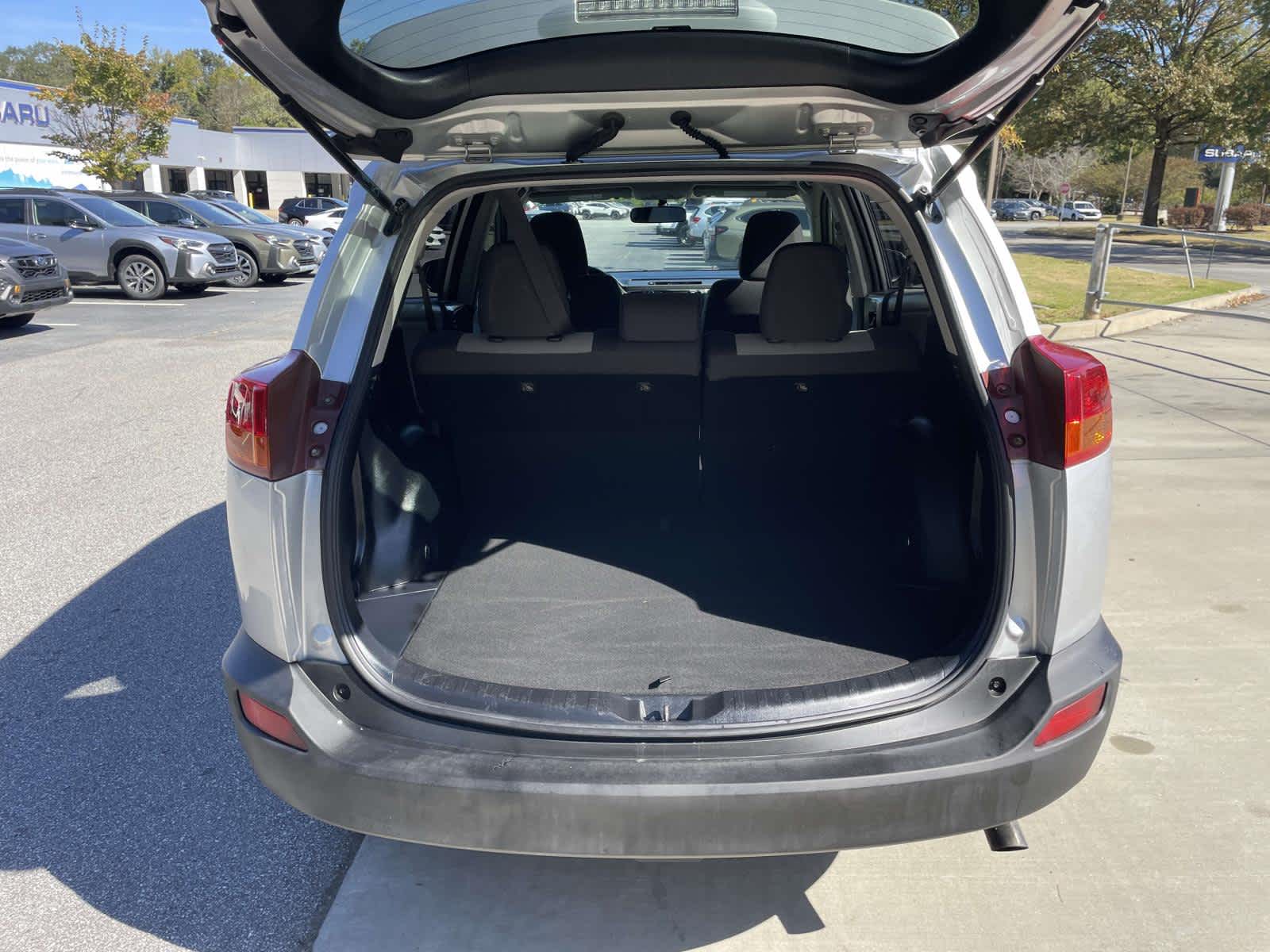 Thumbnail: 2013 Toyota RAV4 - 5