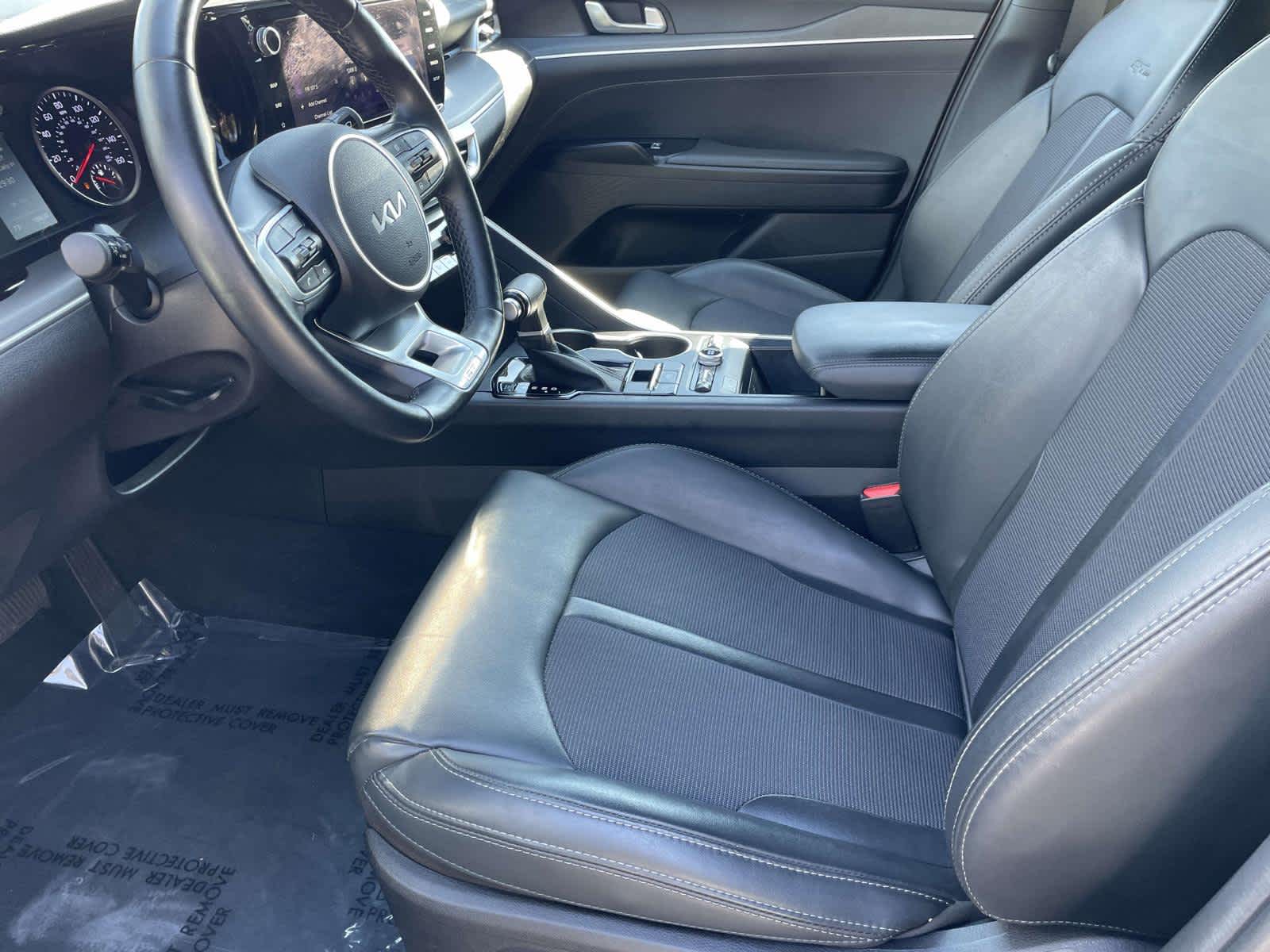 Thumbnail: 2023 Kia K5 - 16