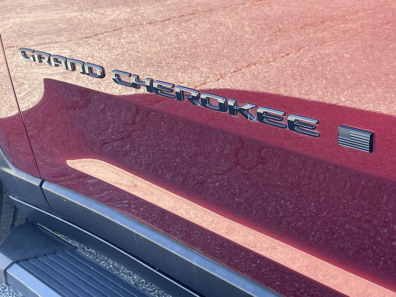 Thumbnail: 2024 Jeep Grand Cherokee - 19