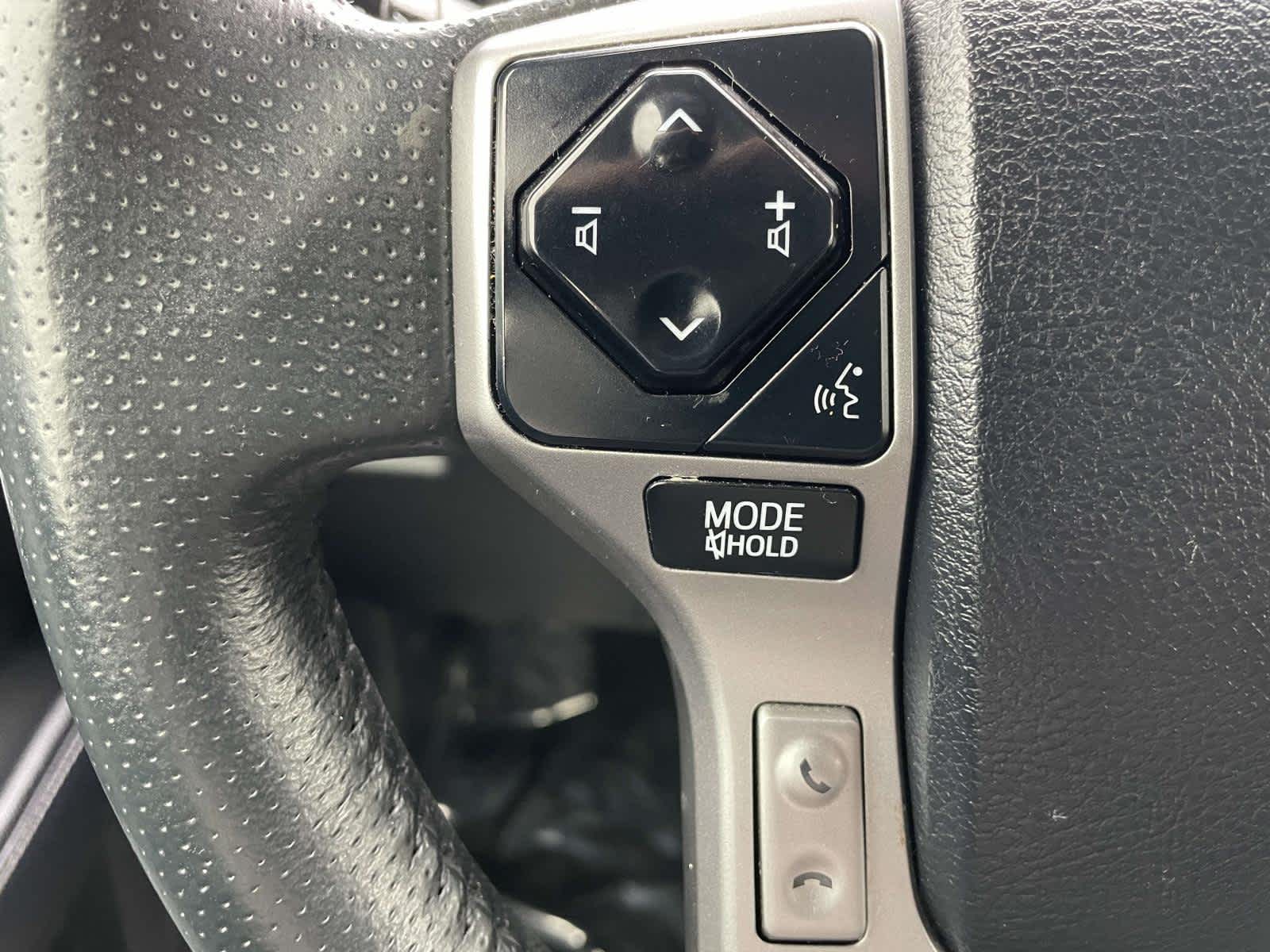 Thumbnail: 2020 Toyota 4Runner - 18