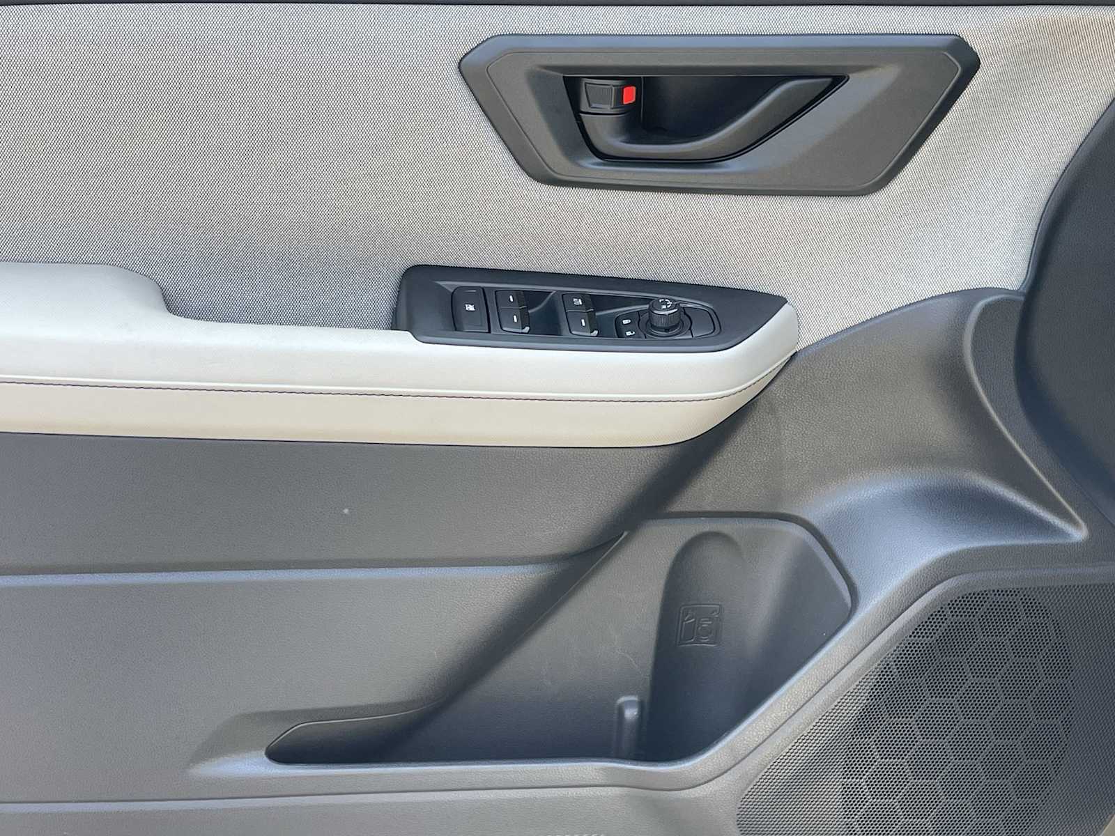 Thumbnail: 2025 Subaru Forester - 11