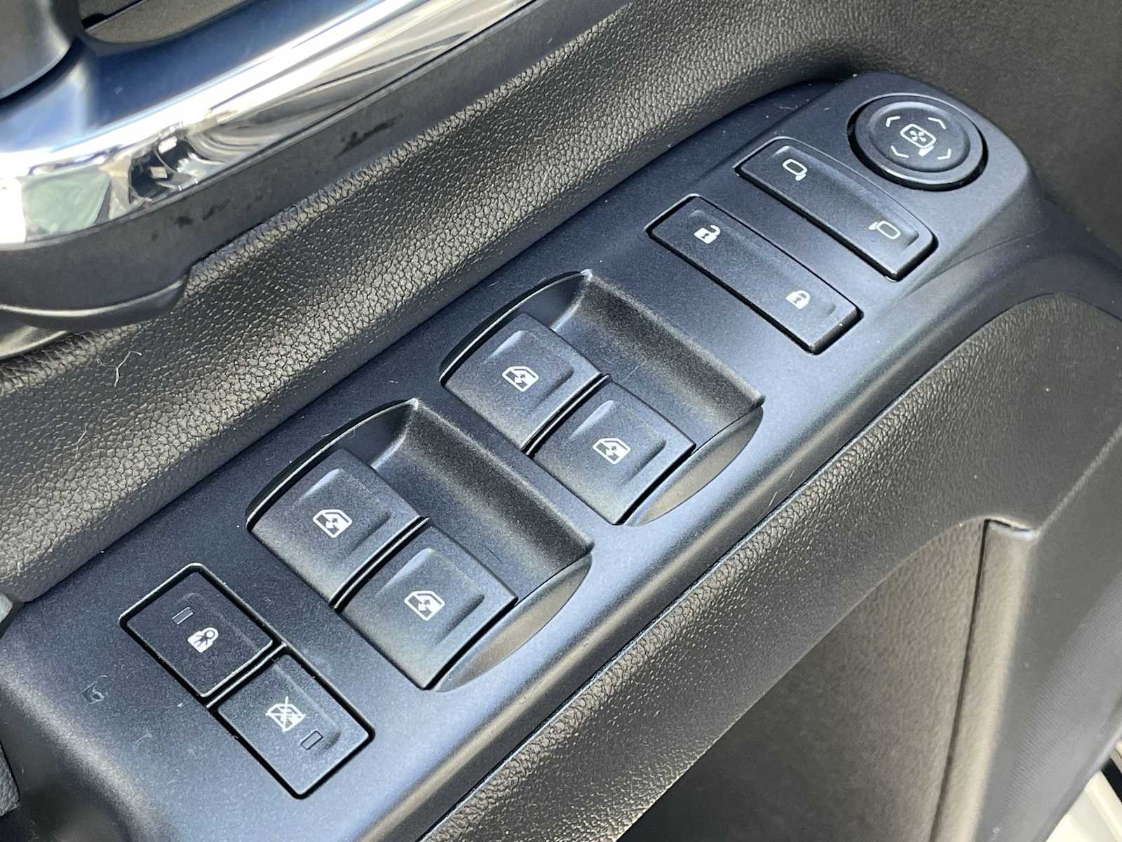 Thumbnail: 2018 Chevrolet Silverado 1500 - 13