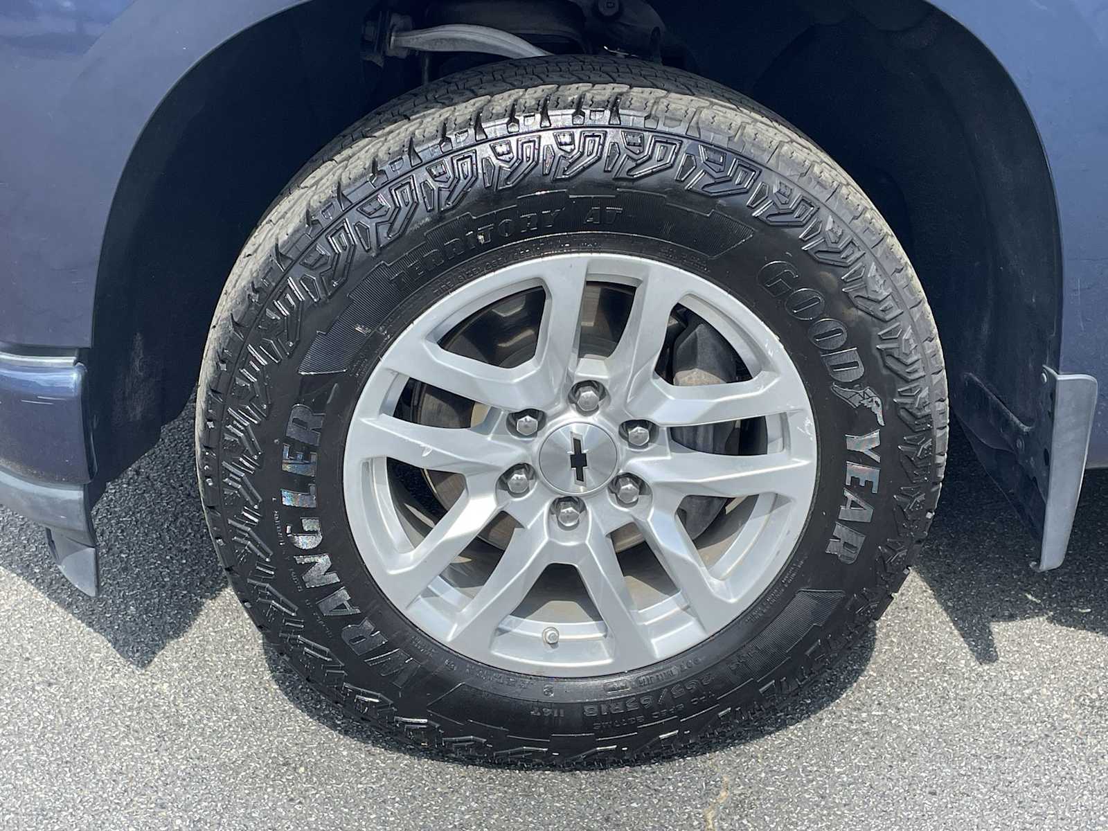 Thumbnail: 2019 Chevrolet Silverado 1500 - 8