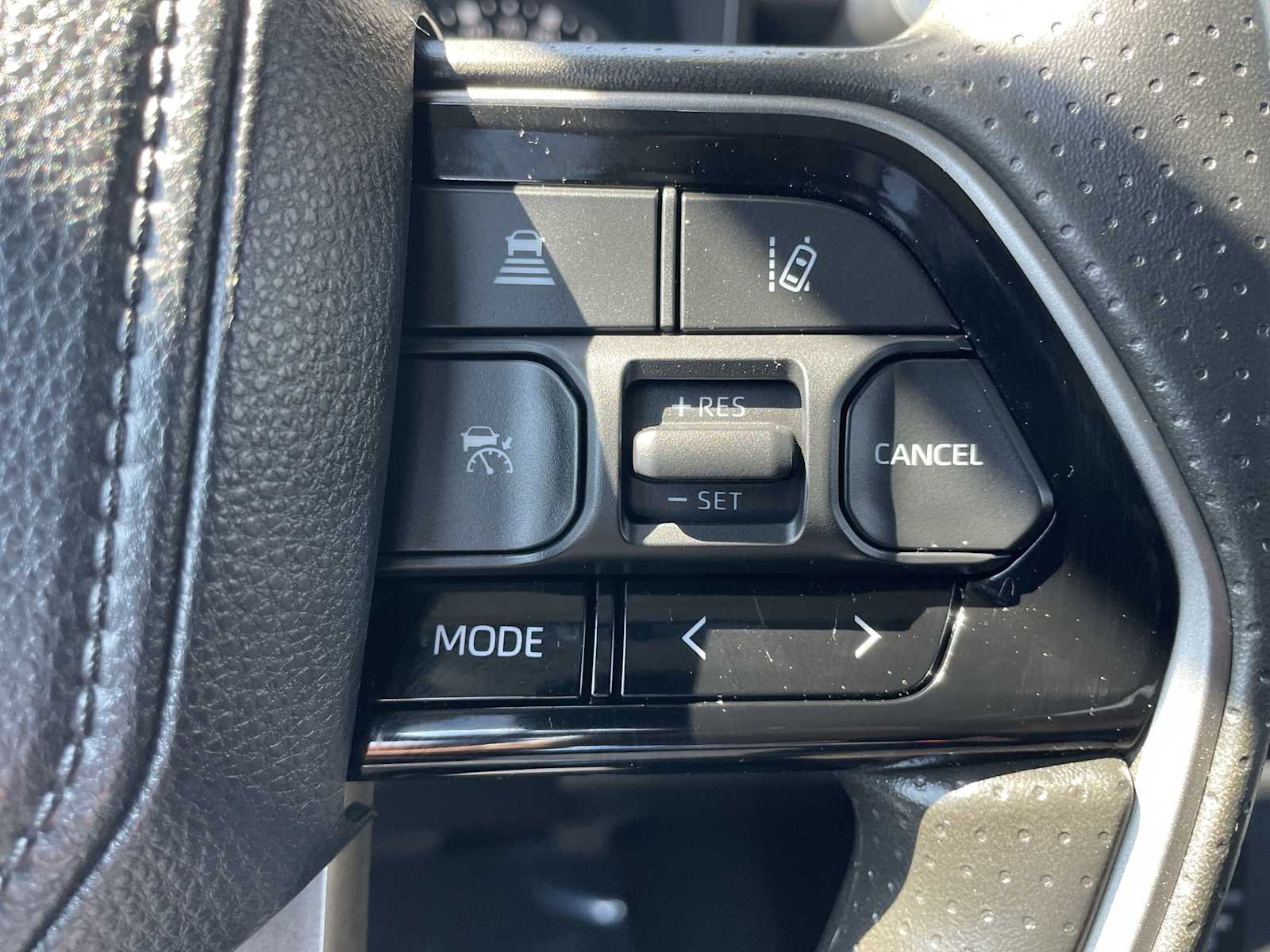 Thumbnail: 2023 Toyota Tundra - 15