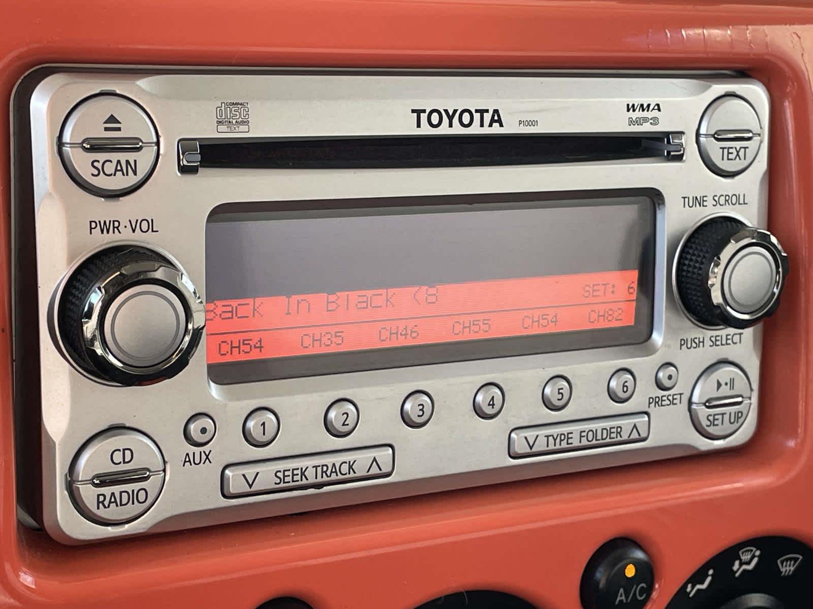 Thumbnail: 2013 Toyota FJ Cruiser - 20