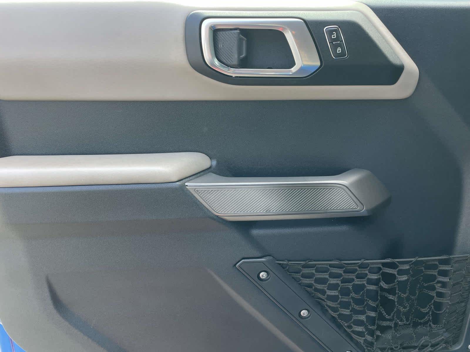 Thumbnail: 2022 Ford Bronco - 10