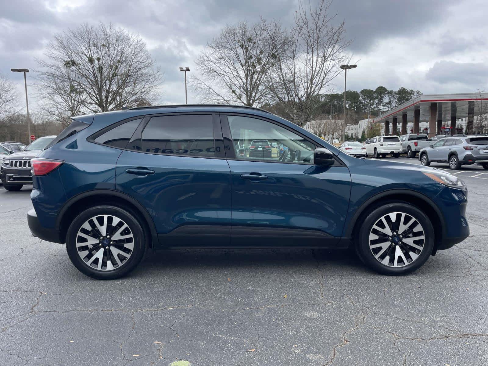 Thumbnail: 2020 Ford Escape - 6