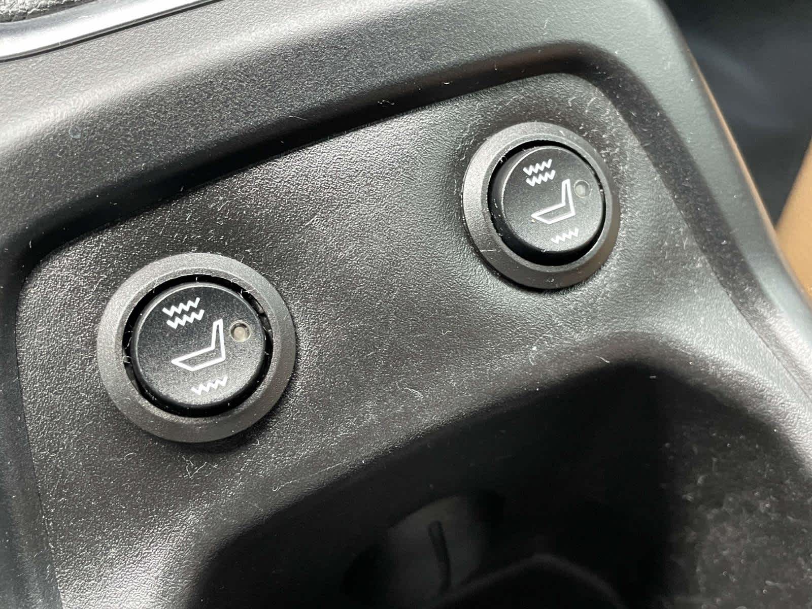 Thumbnail: 2021 Jeep Wrangler - 20