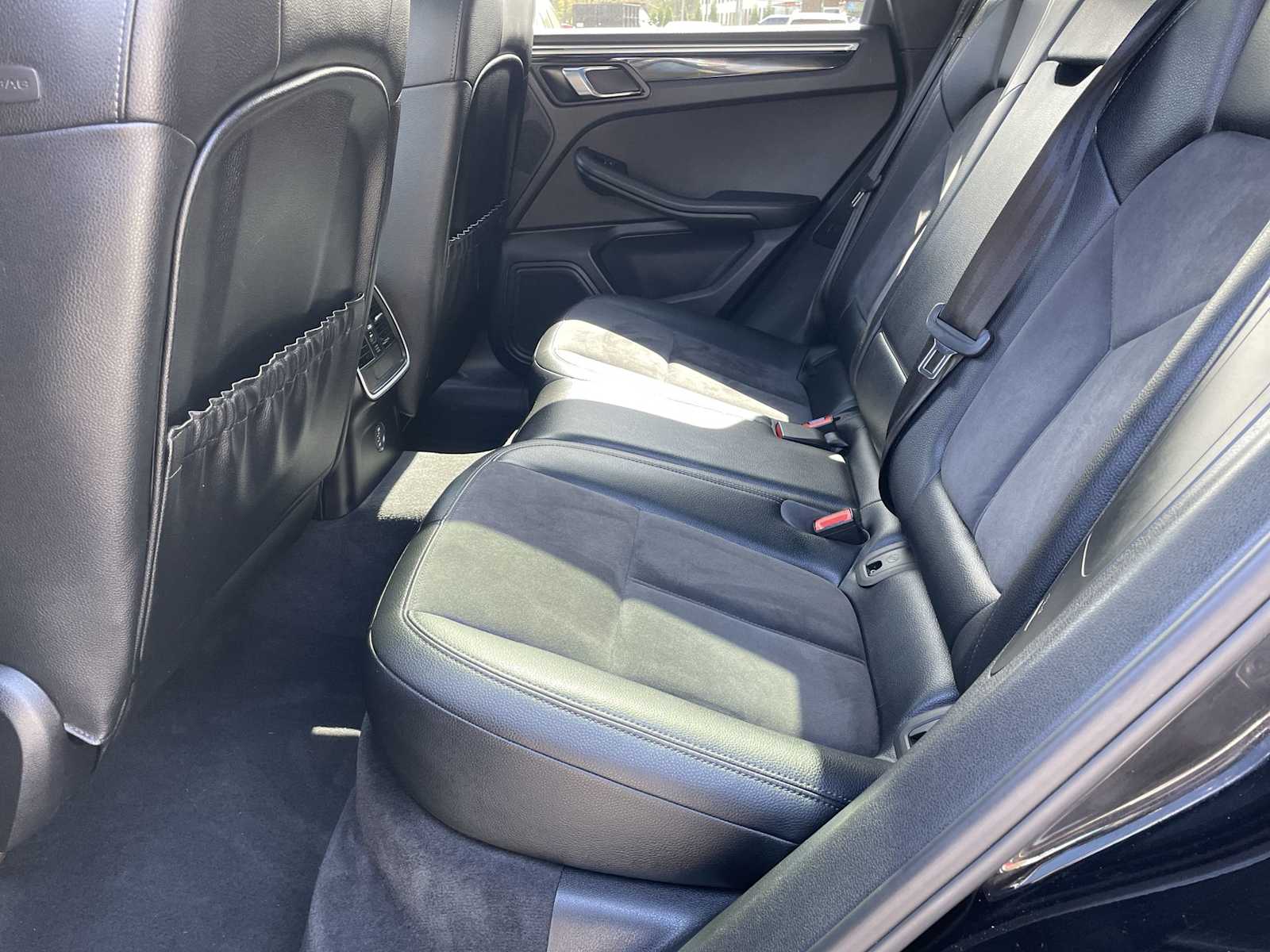 Thumbnail: 2018 Porsche Macan - 9