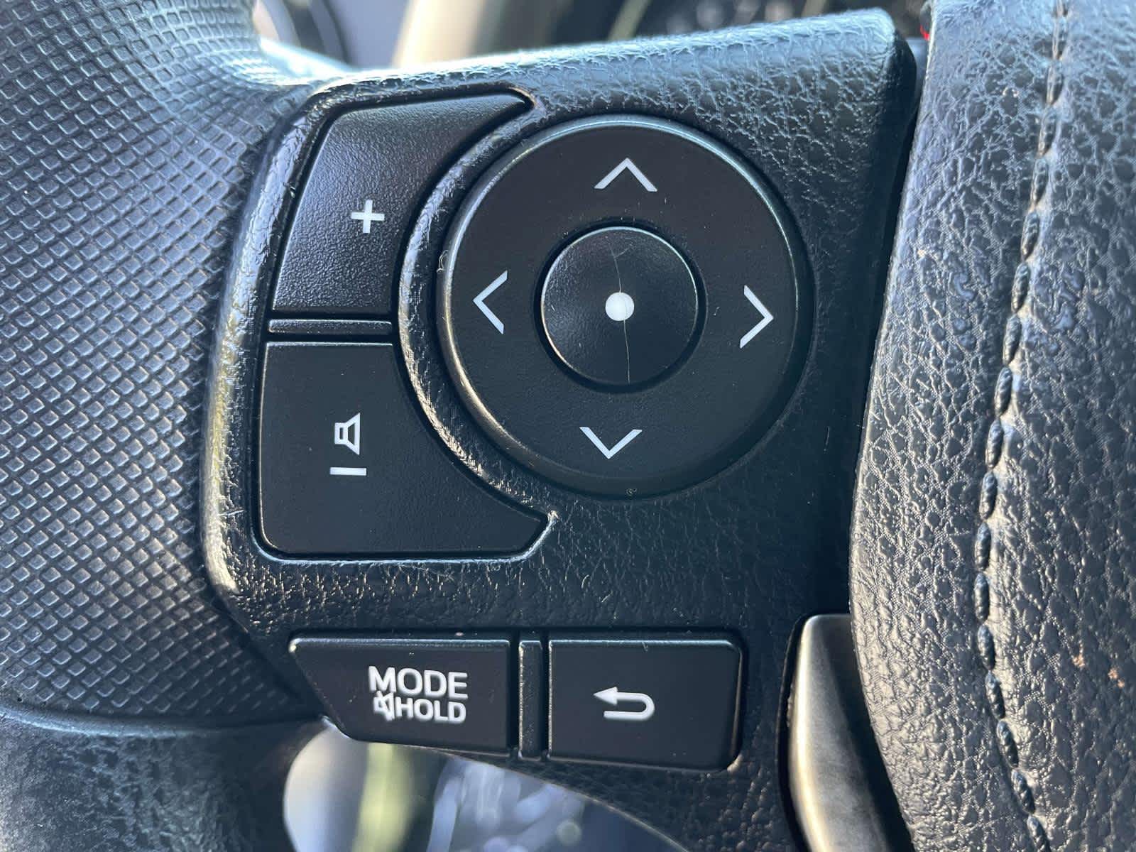 Thumbnail: 2013 Toyota RAV4 - 17