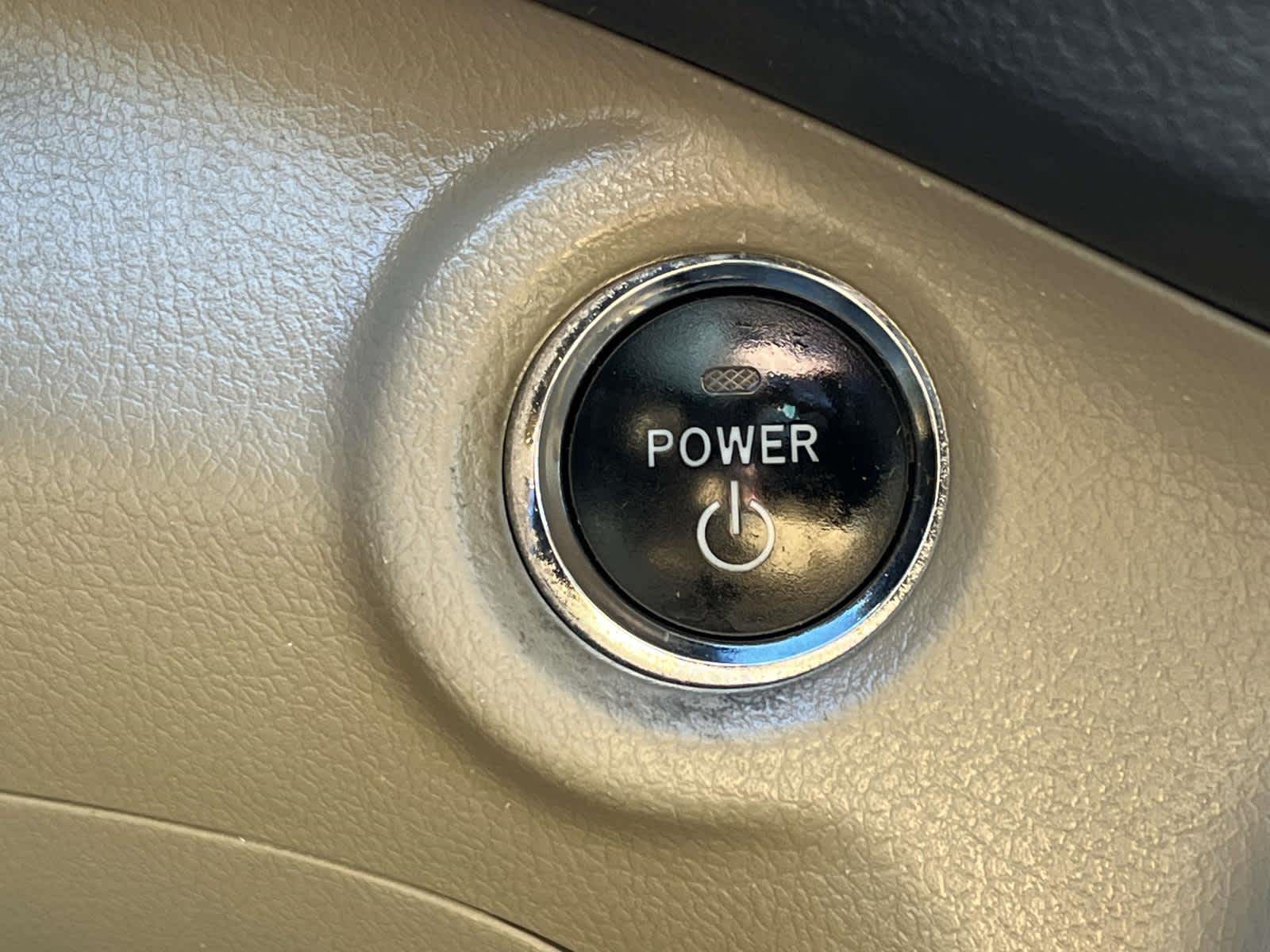 Thumbnail: 2010 Toyota Highlander - 24