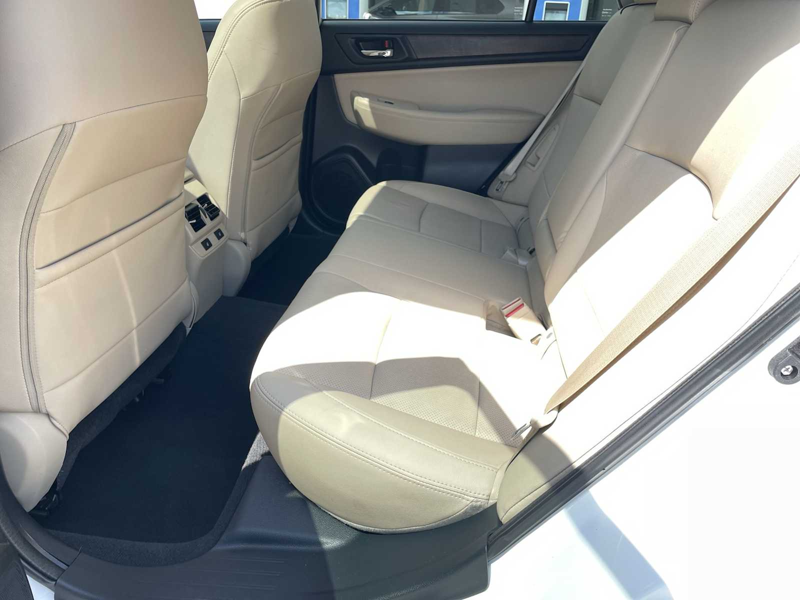 Thumbnail: 2016 Subaru Outback - 10