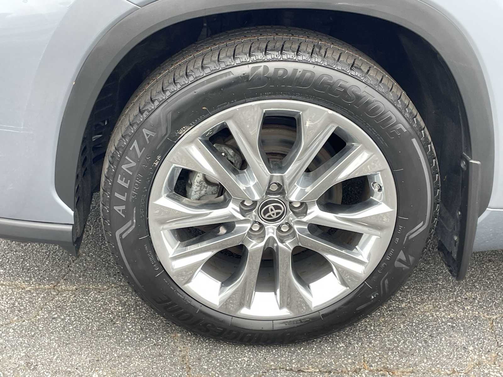 Thumbnail: 2020 Toyota Highlander - 7