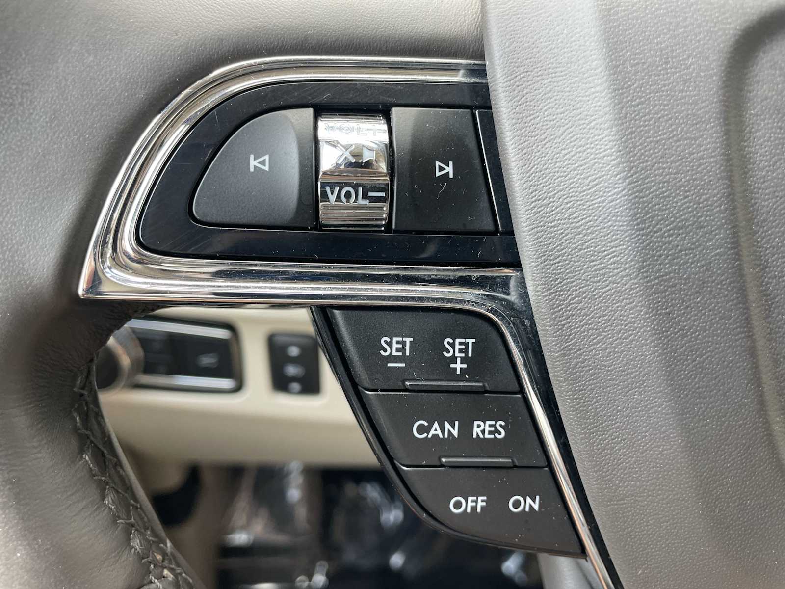 Thumbnail: 2019 Lincoln Navigator - 15