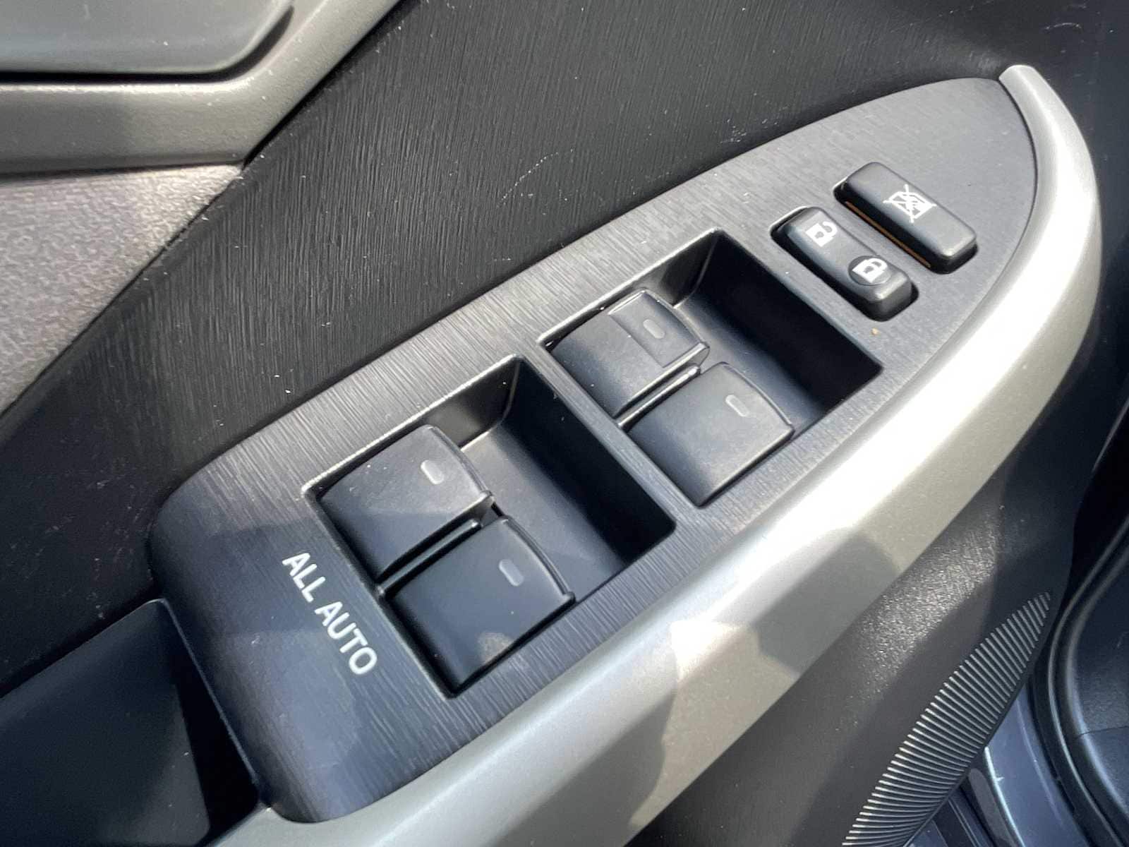 Thumbnail: 2014 Toyota Prius - 12