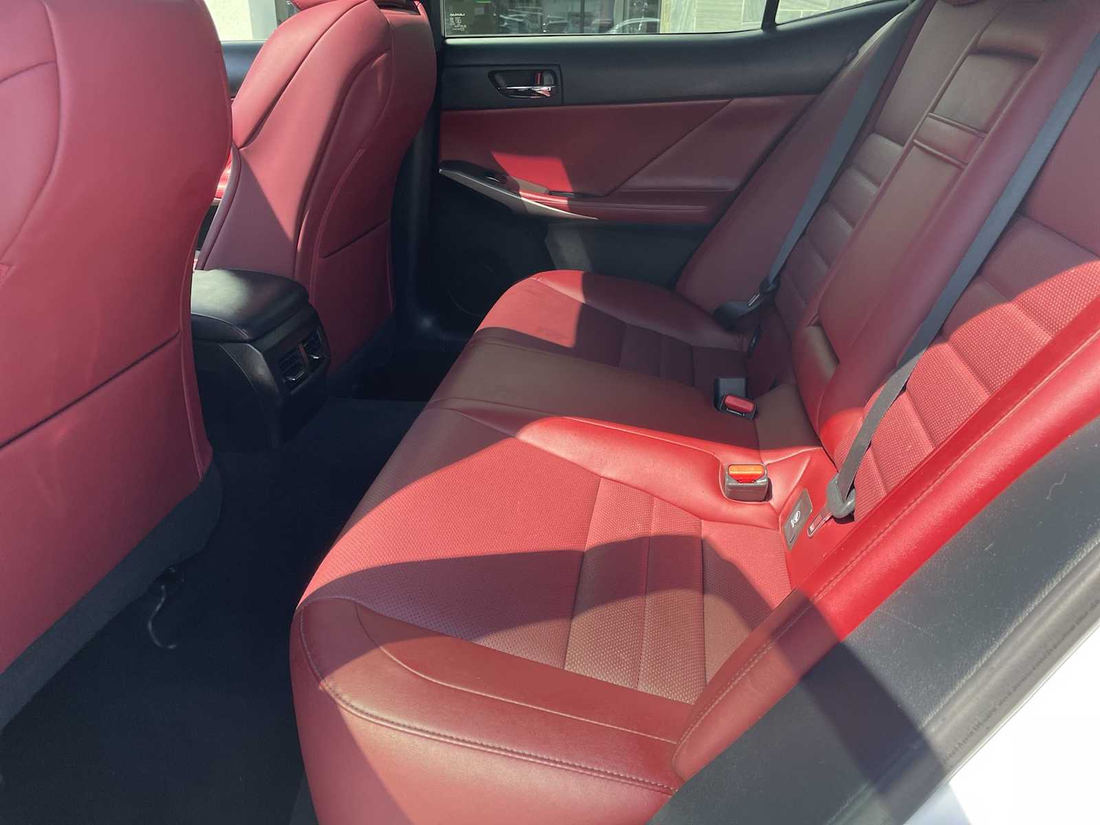 Thumbnail: 2016 Lexus IS - 9