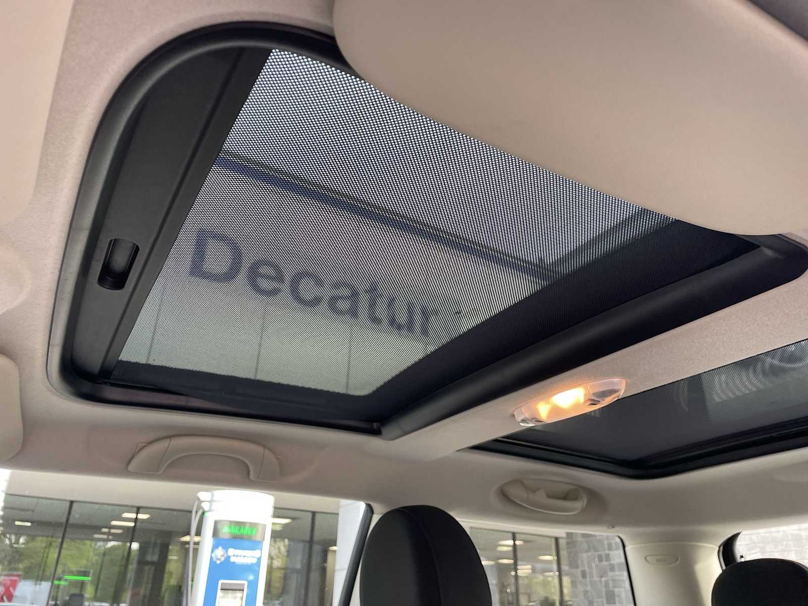 Thumbnail: 2013 MINI Cooper Hardtop - 11