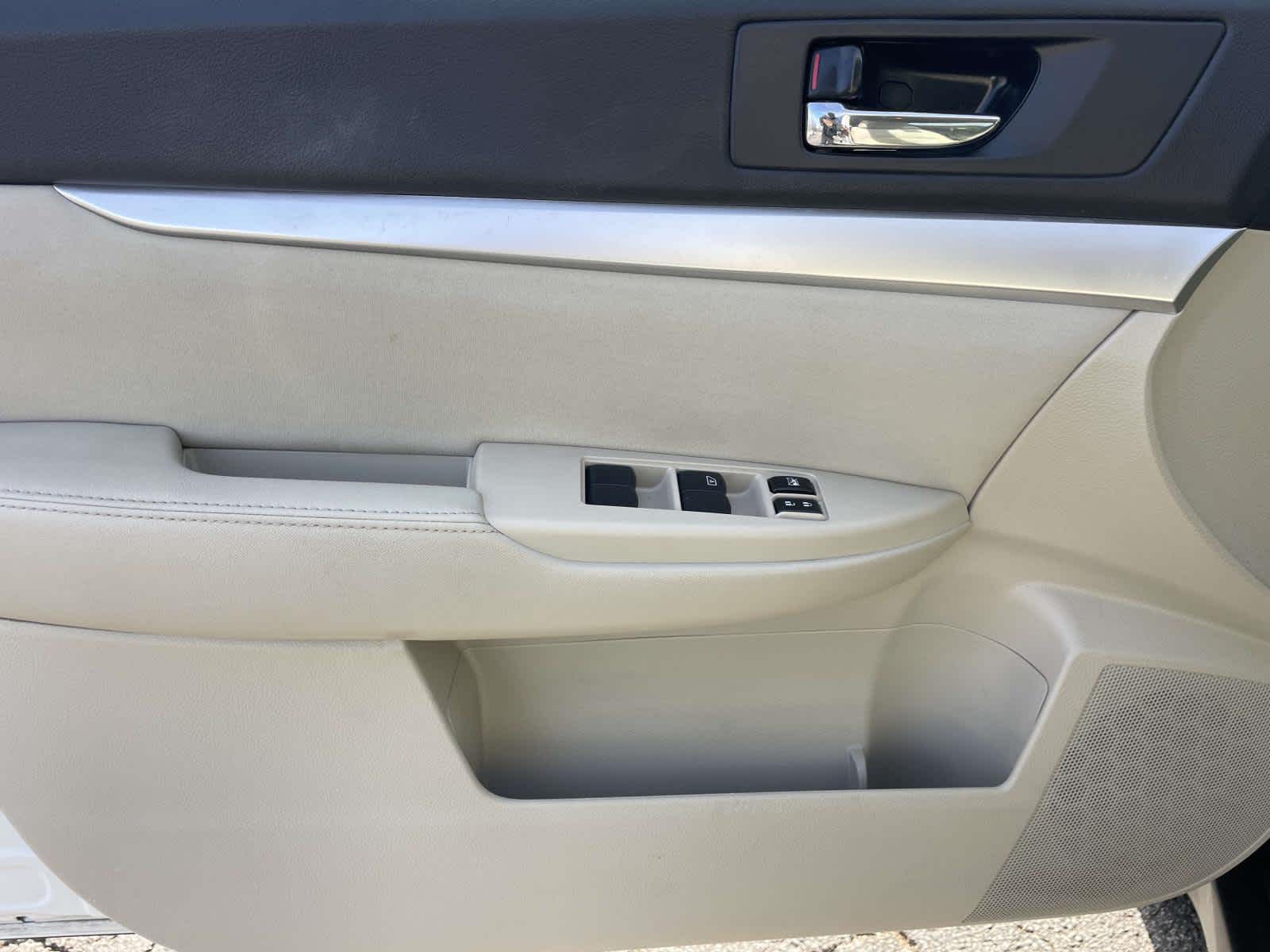 Thumbnail: 2011 Subaru Outback - 13