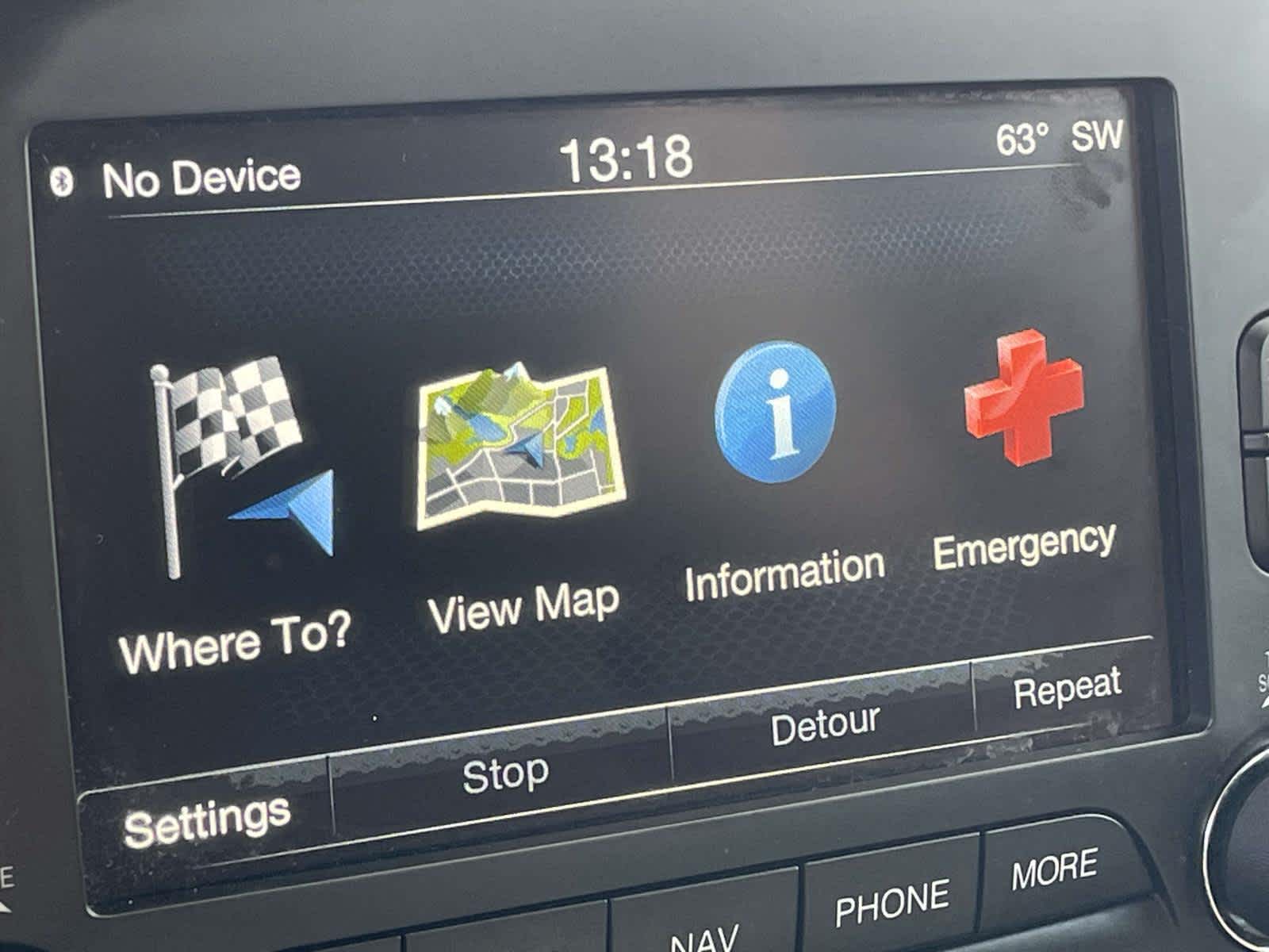 Thumbnail: 2016 Jeep Renegade - 17