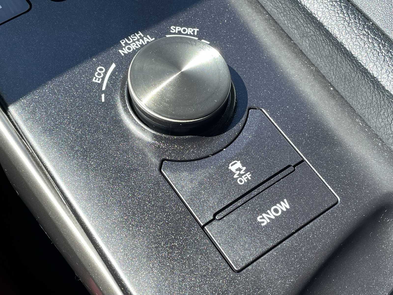 Thumbnail: 2016 Lexus IS - 26