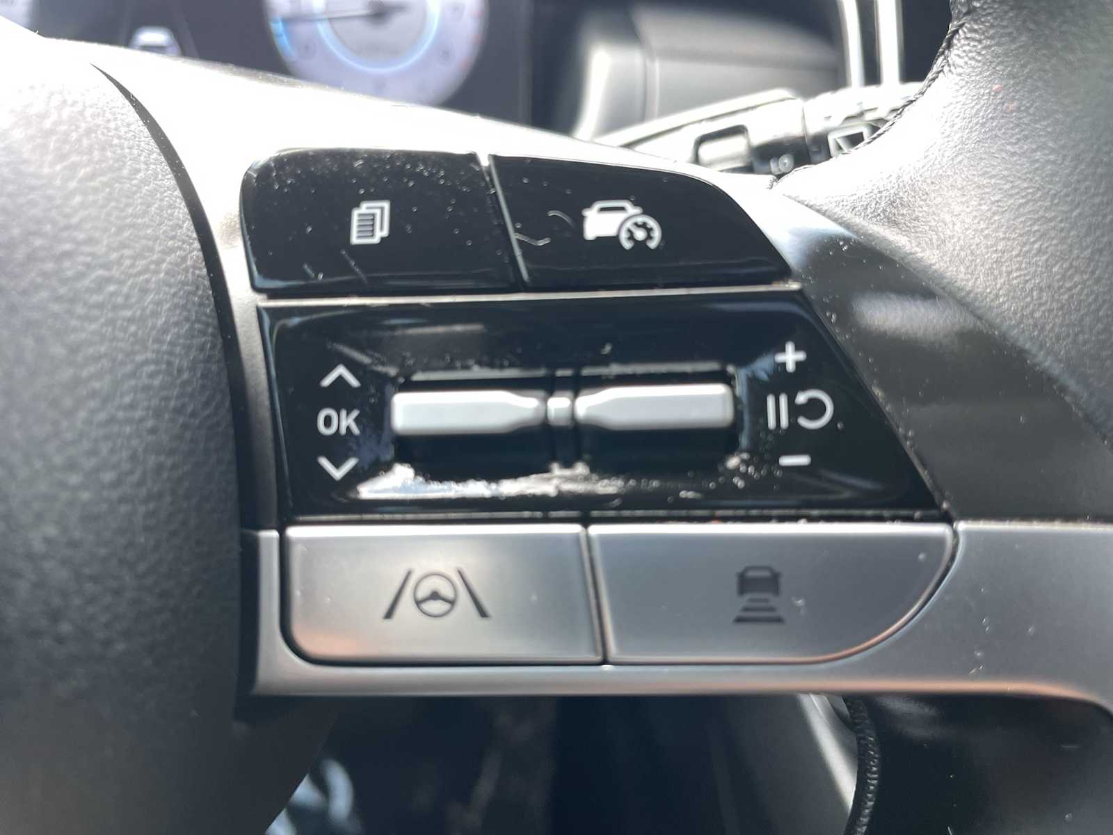 Thumbnail: 2023 Hyundai Tucson - 16