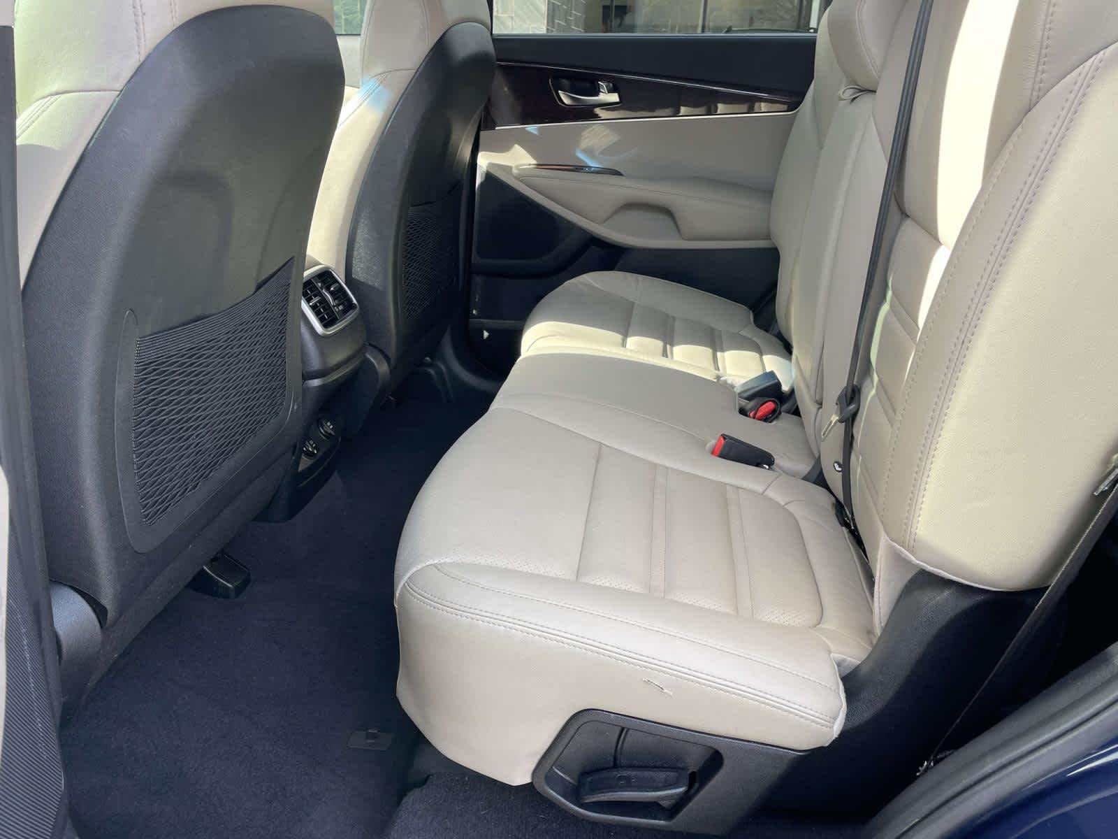 Thumbnail: 2017 Kia Sorento - 10