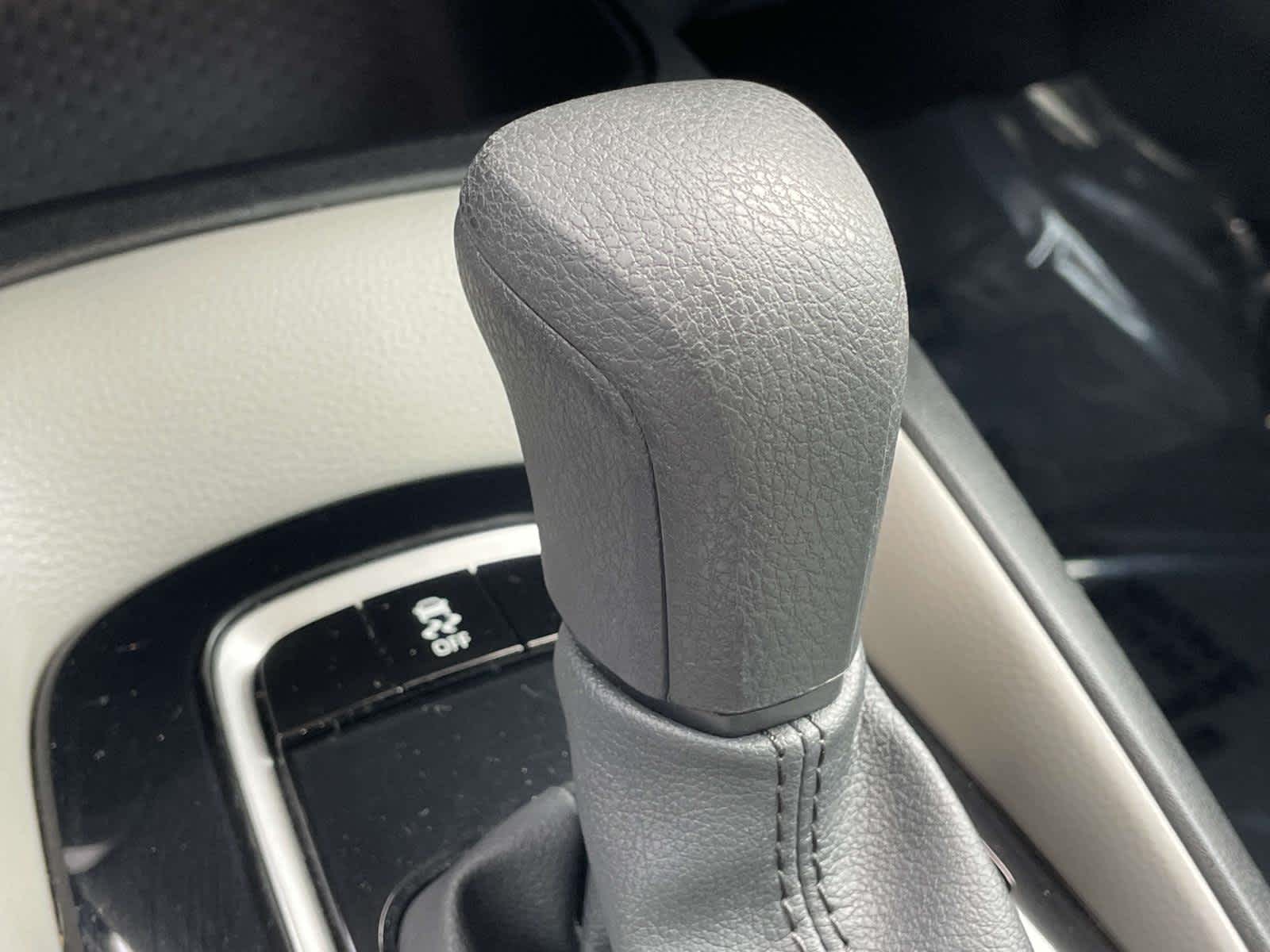 Thumbnail: 2023 Toyota Corolla - 22