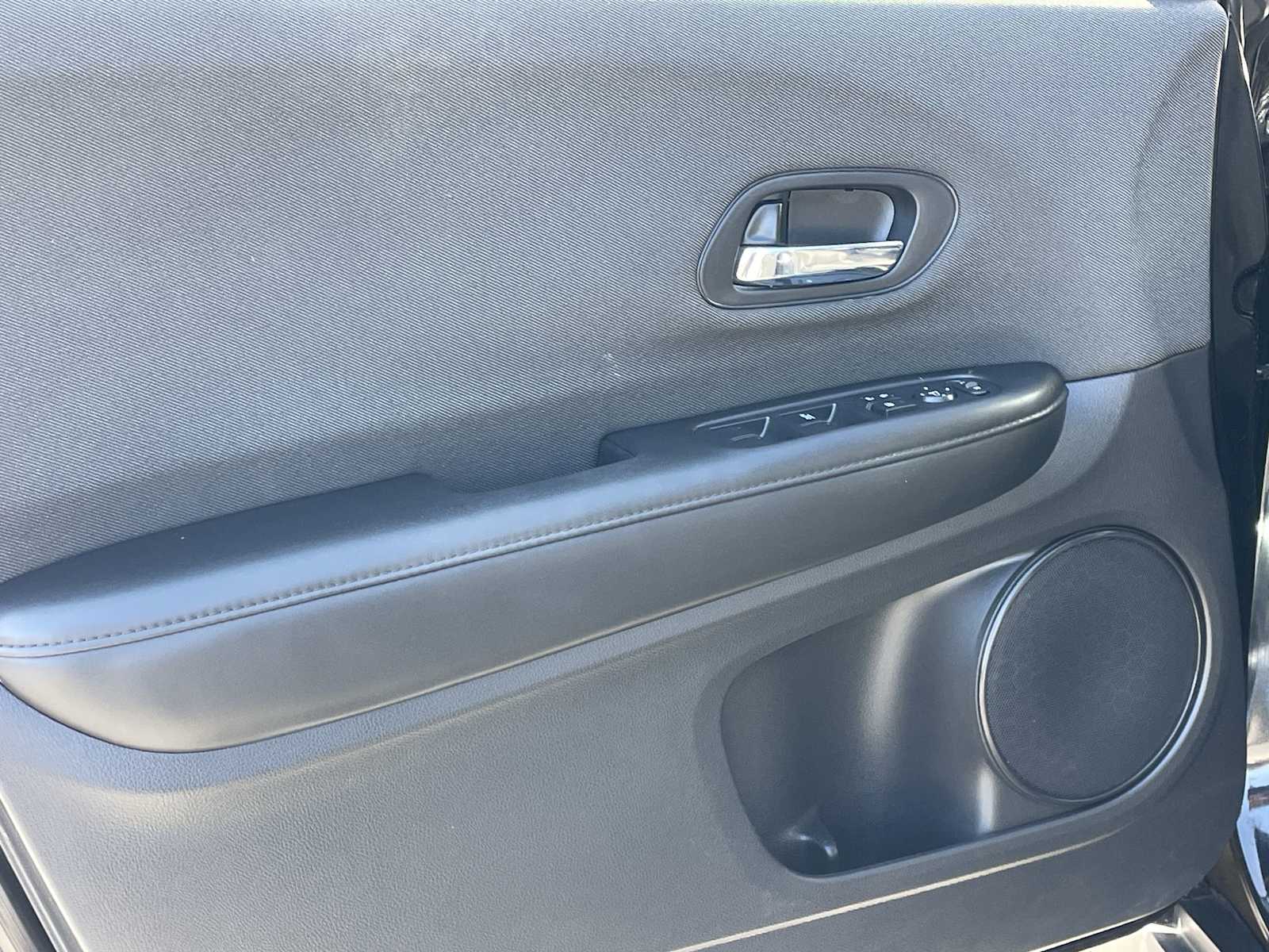 Thumbnail: 2020 Honda HR-V - 11