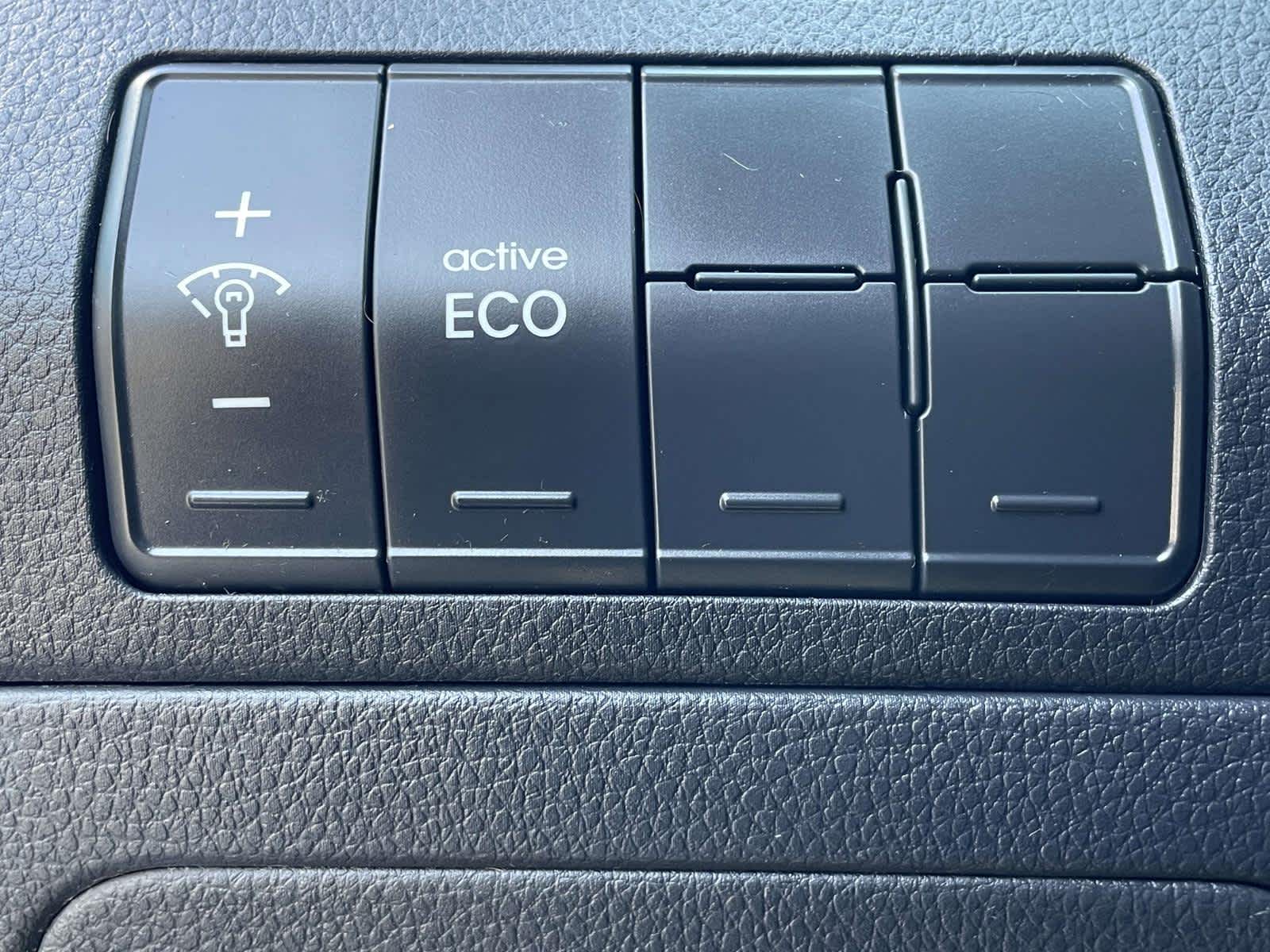 Thumbnail: 2013 Hyundai Elantra - 15