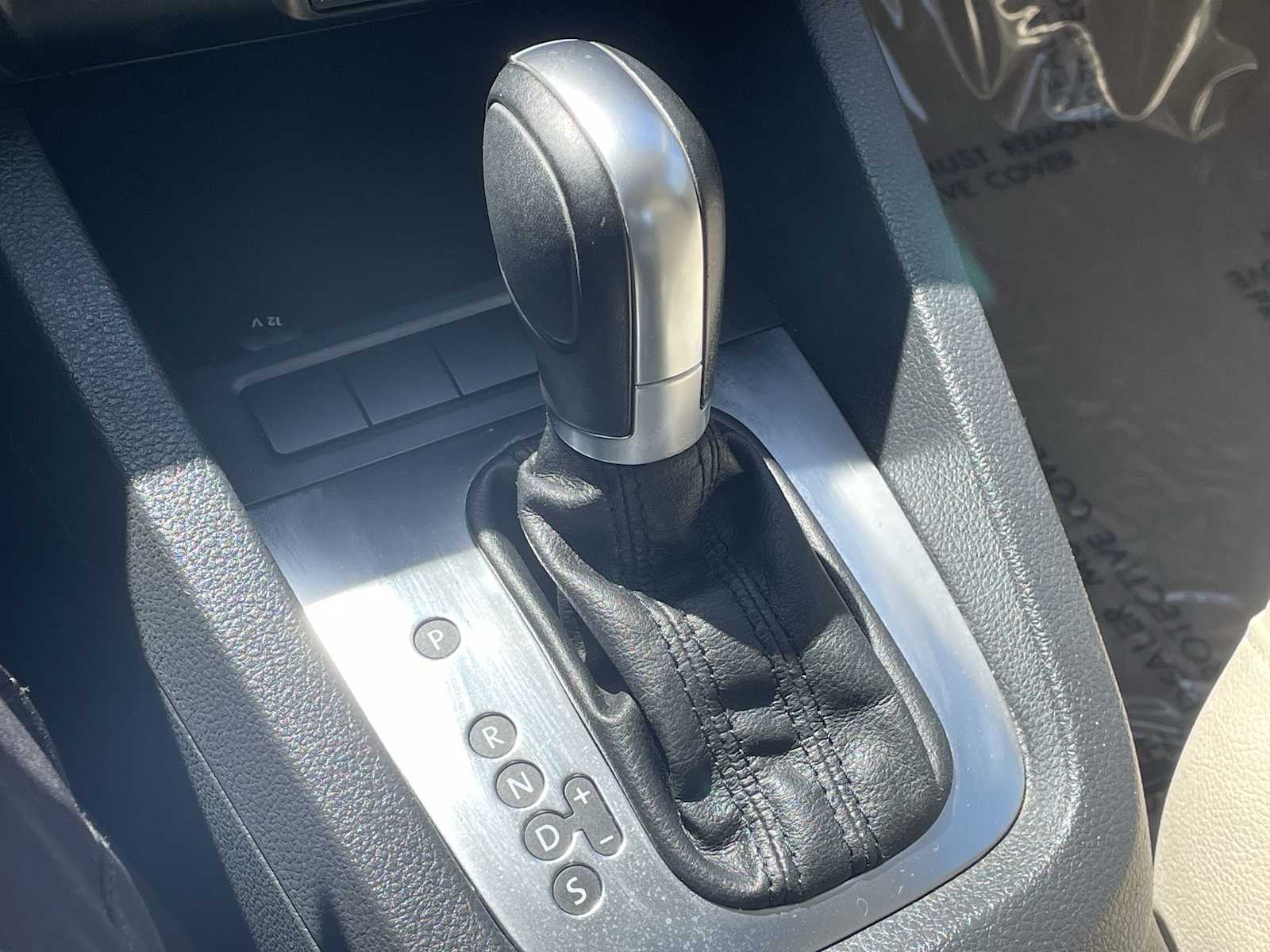 Thumbnail: 2012 Volkswagen Jetta - 19