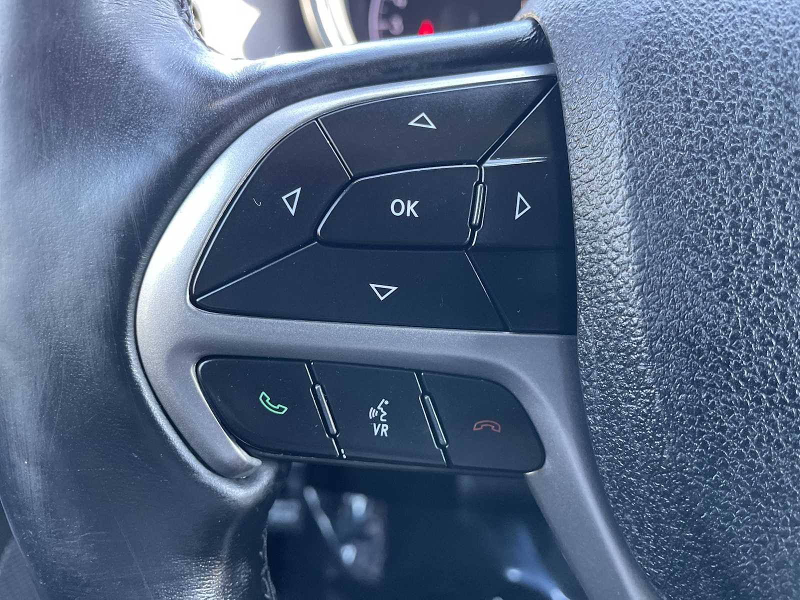 Thumbnail: 2018 Jeep Grand Cherokee - 15