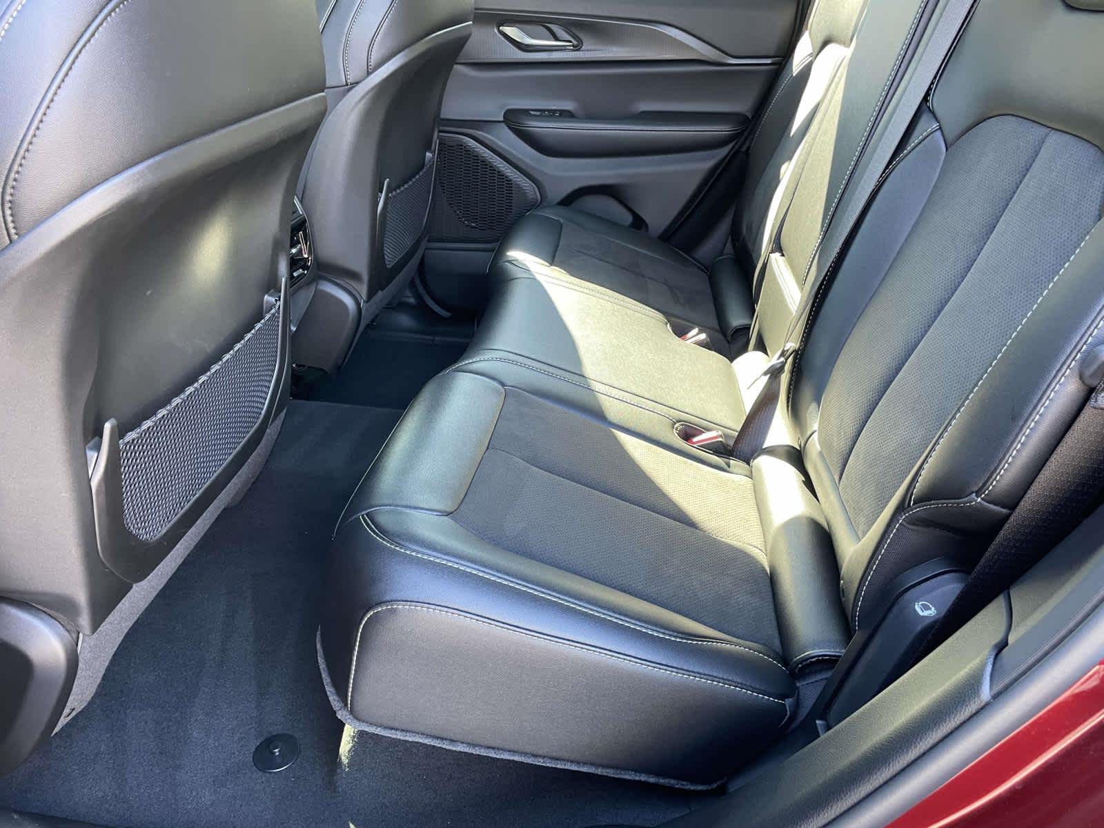 Thumbnail: 2024 Jeep Grand Cherokee - 14