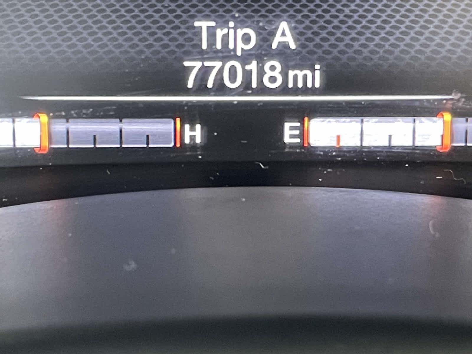 Thumbnail: 2016 Jeep Renegade - 25