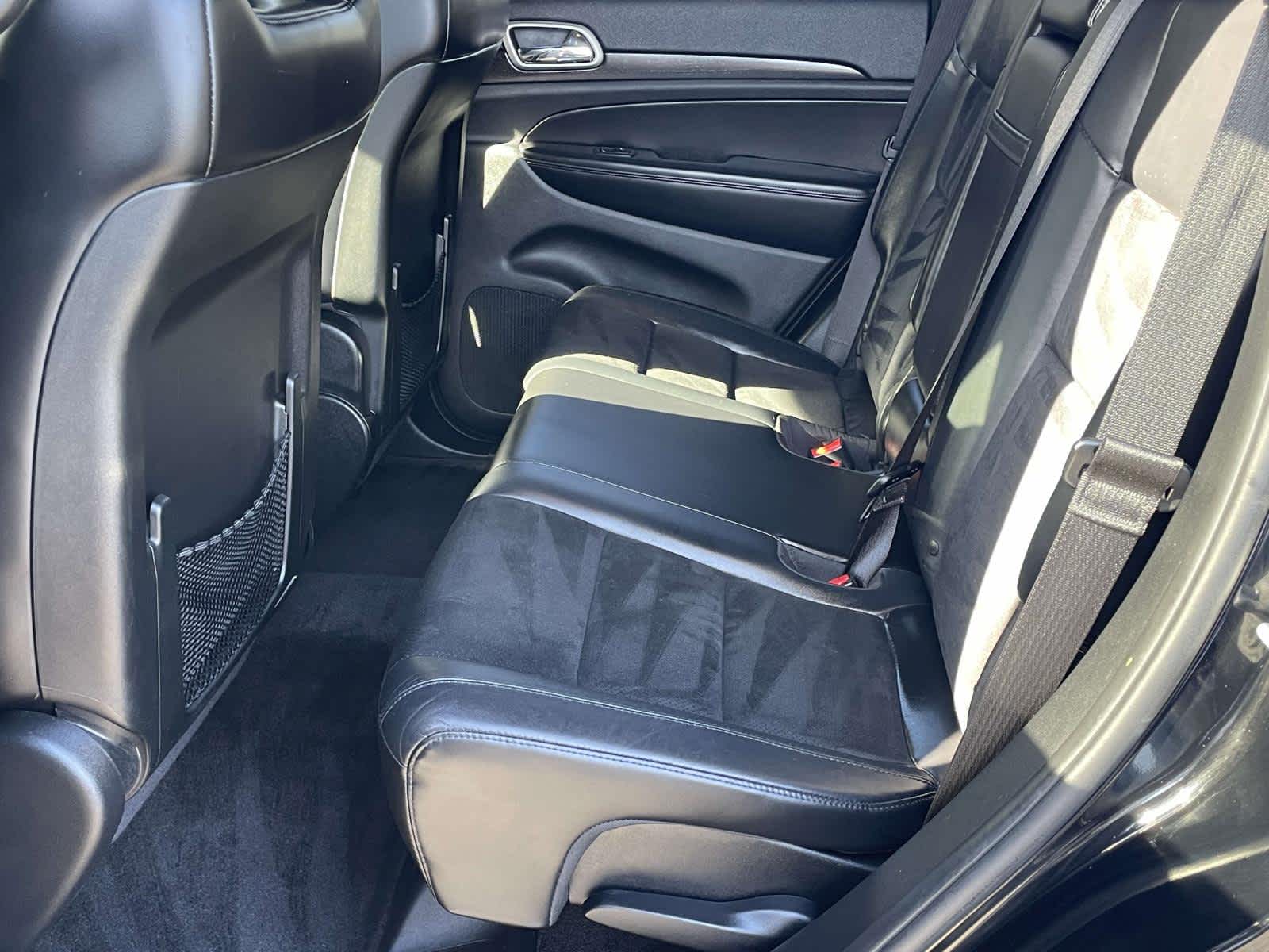 Thumbnail: 2018 Jeep Grand Cherokee - 10