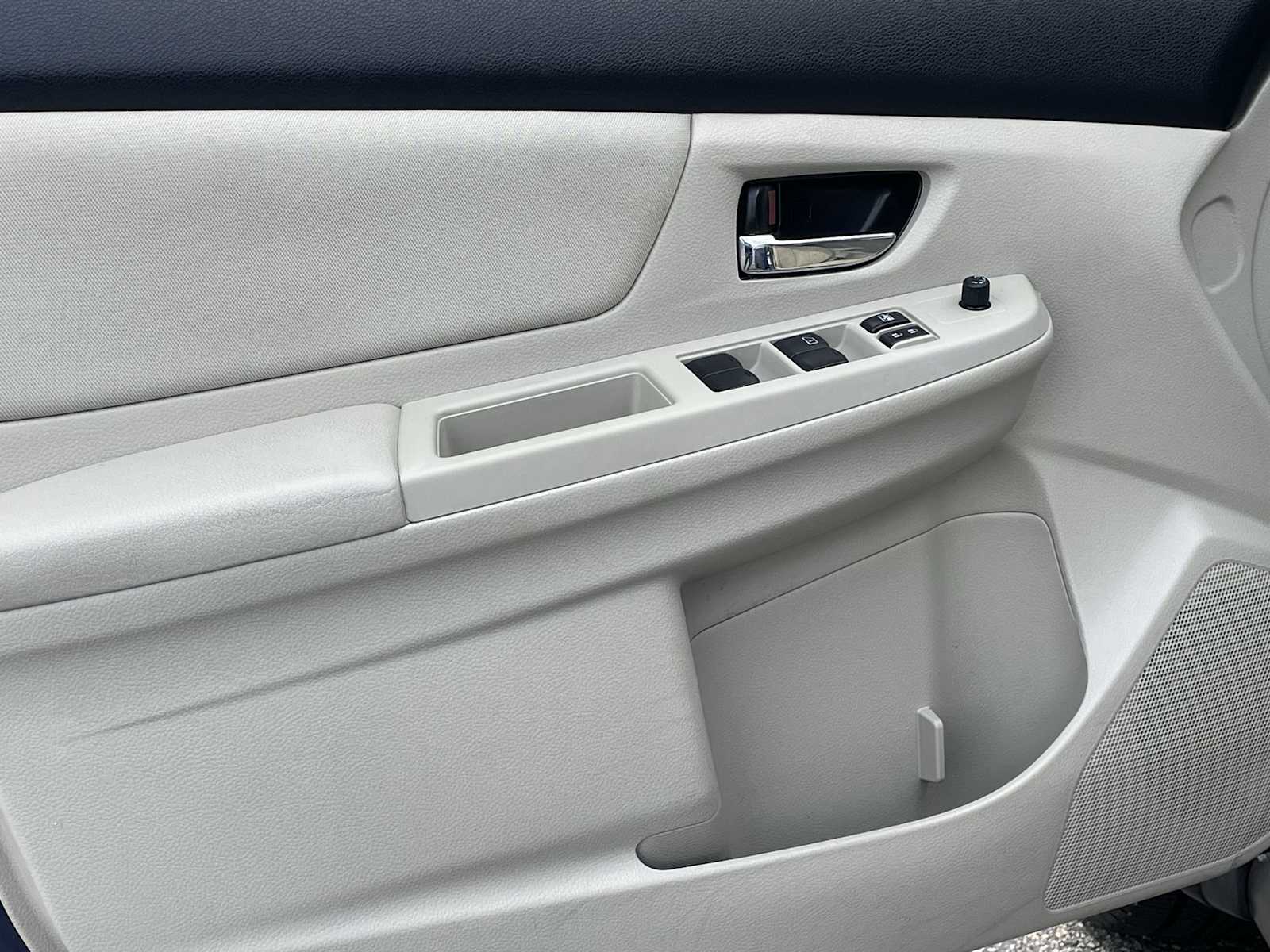 Thumbnail: 2013 Subaru XV Crosstrek - 11