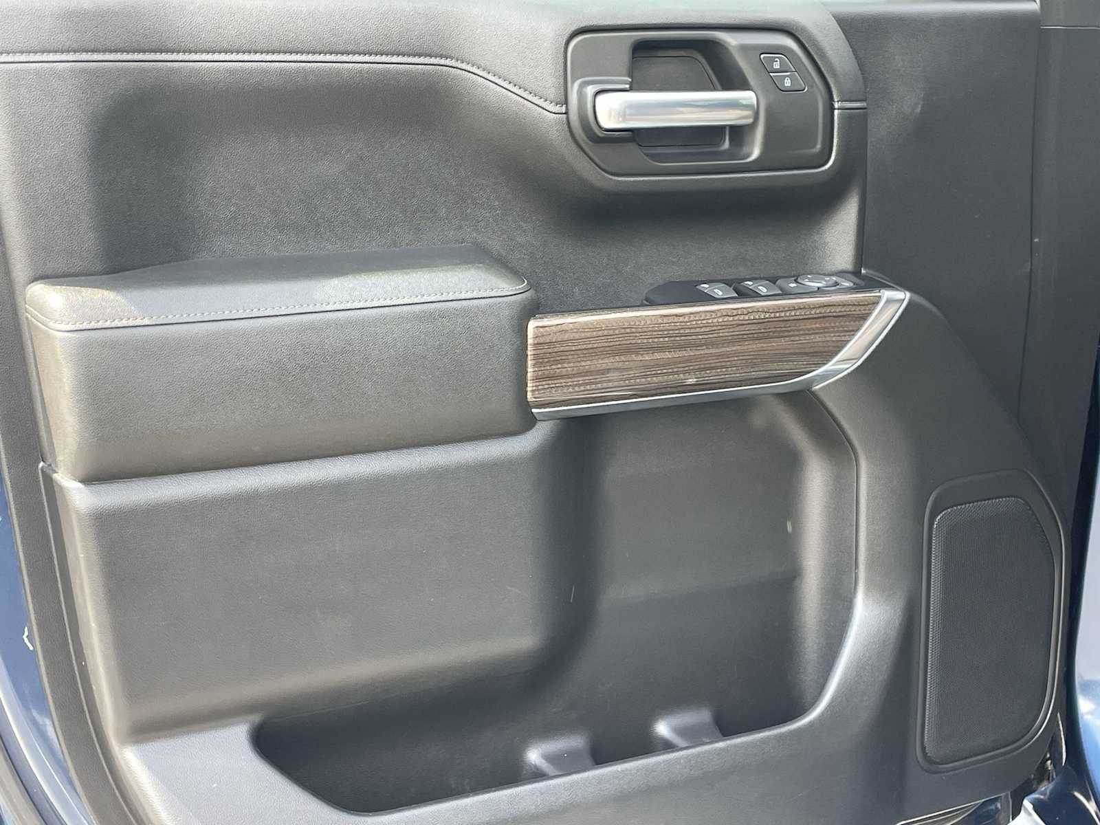 Thumbnail: 2019 Chevrolet Silverado 1500 - 12