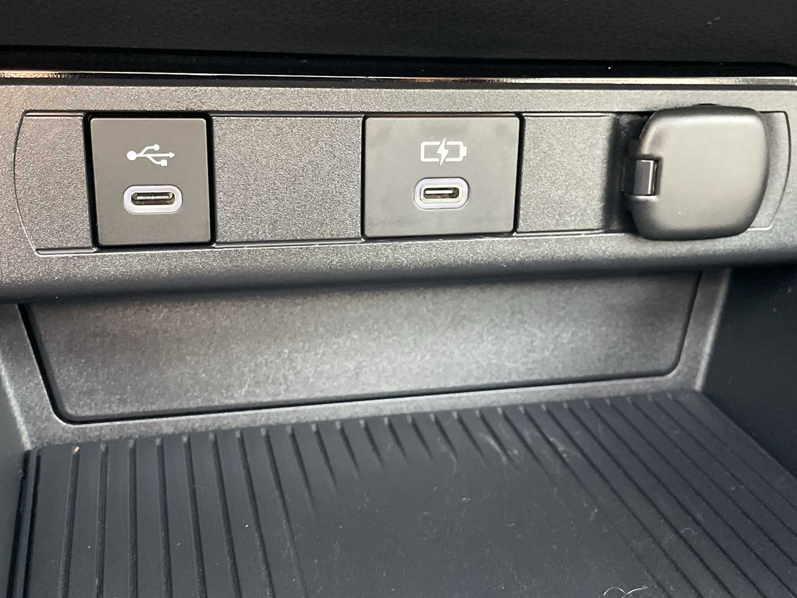 Thumbnail: 2023 Toyota Prius - 21