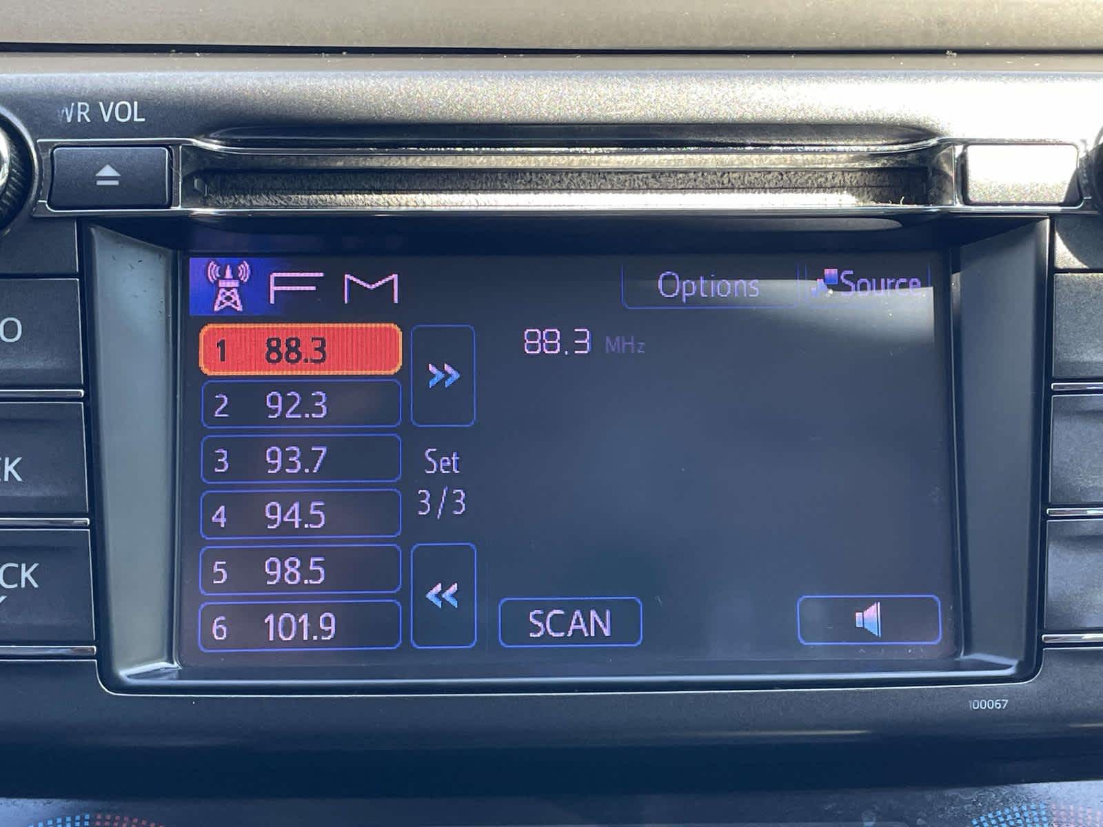 Thumbnail: 2013 Toyota RAV4 - 21