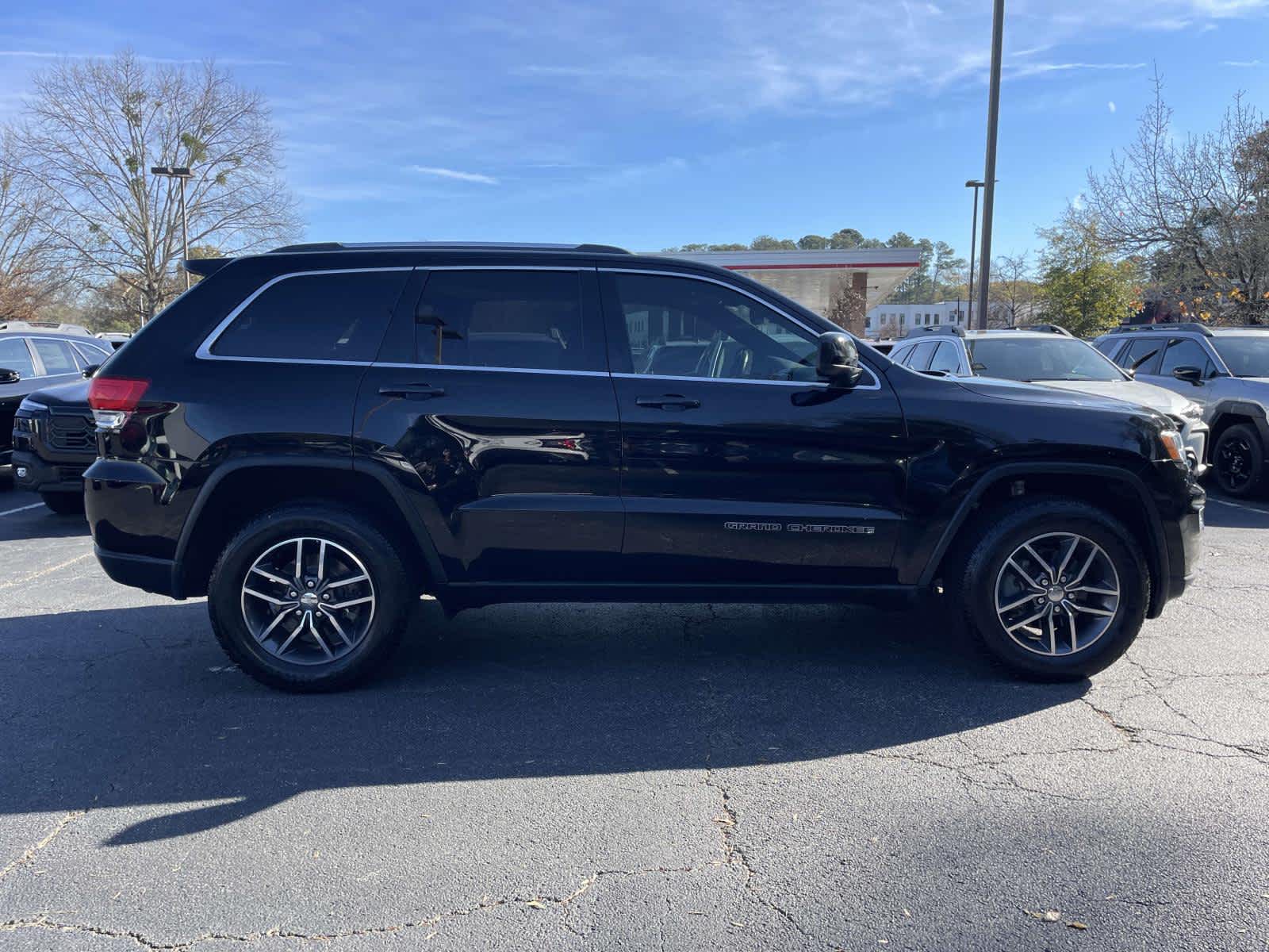 Thumbnail: 2018 Jeep Grand Cherokee - 6