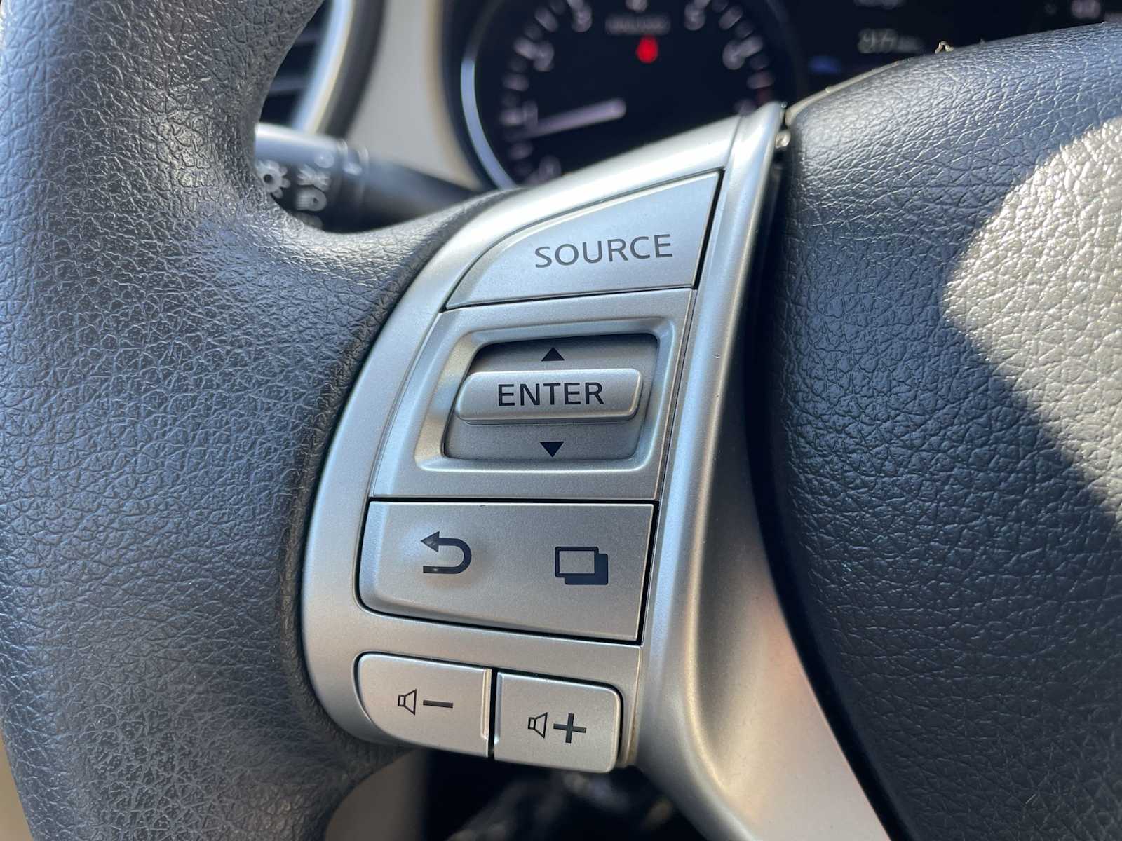 Thumbnail: 2016 Nissan Rogue - 13