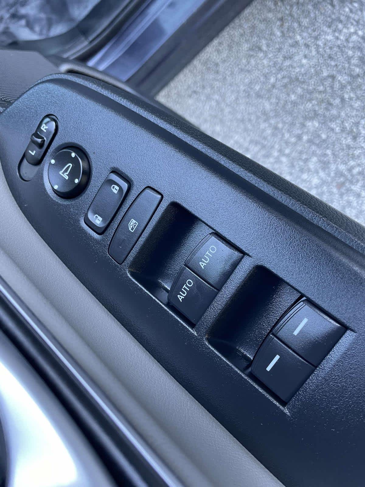 Thumbnail: 2017 Honda CR-V - 16