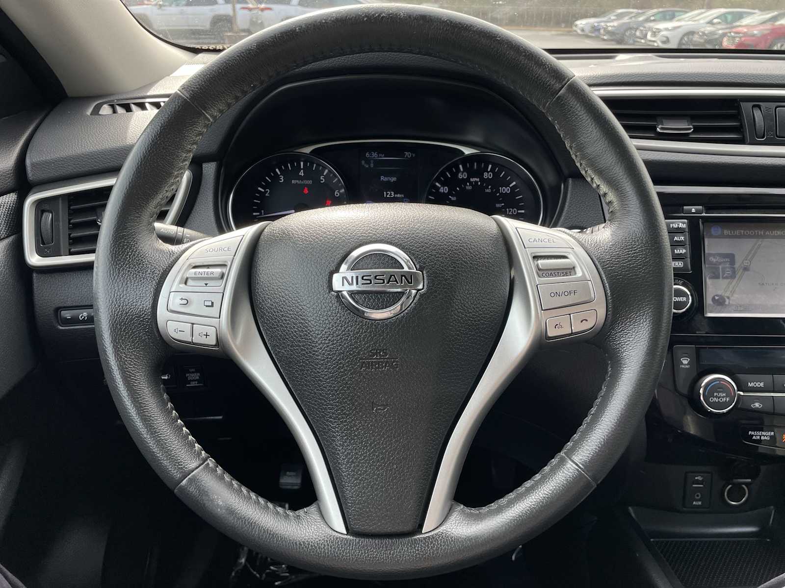 Thumbnail: 2016 Nissan Rogue - 13