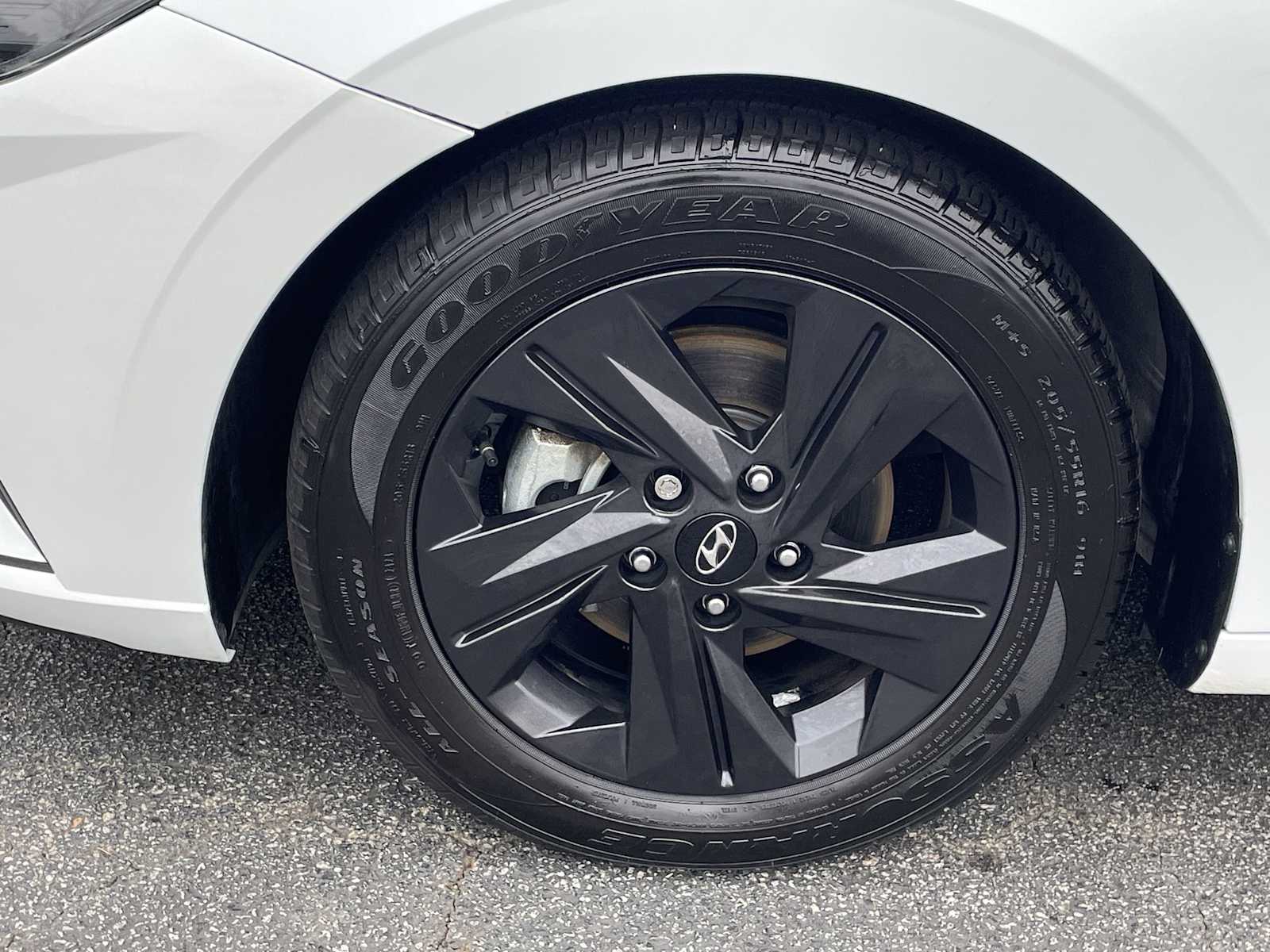 Thumbnail: 2022 Hyundai Elantra - 7