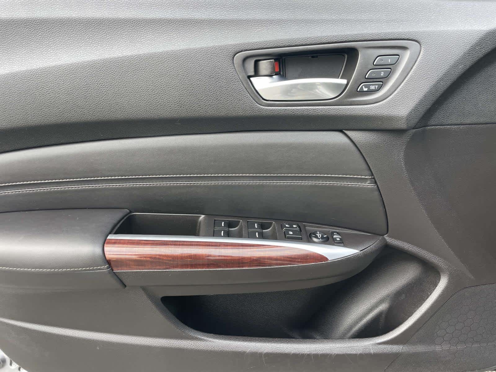 Thumbnail: 2017 Acura TLX - 12