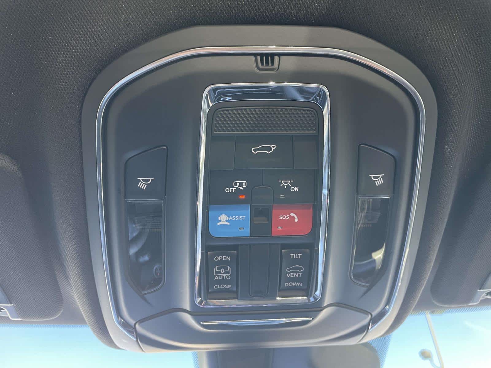 Thumbnail: 2024 Jeep Grand Cherokee - 8