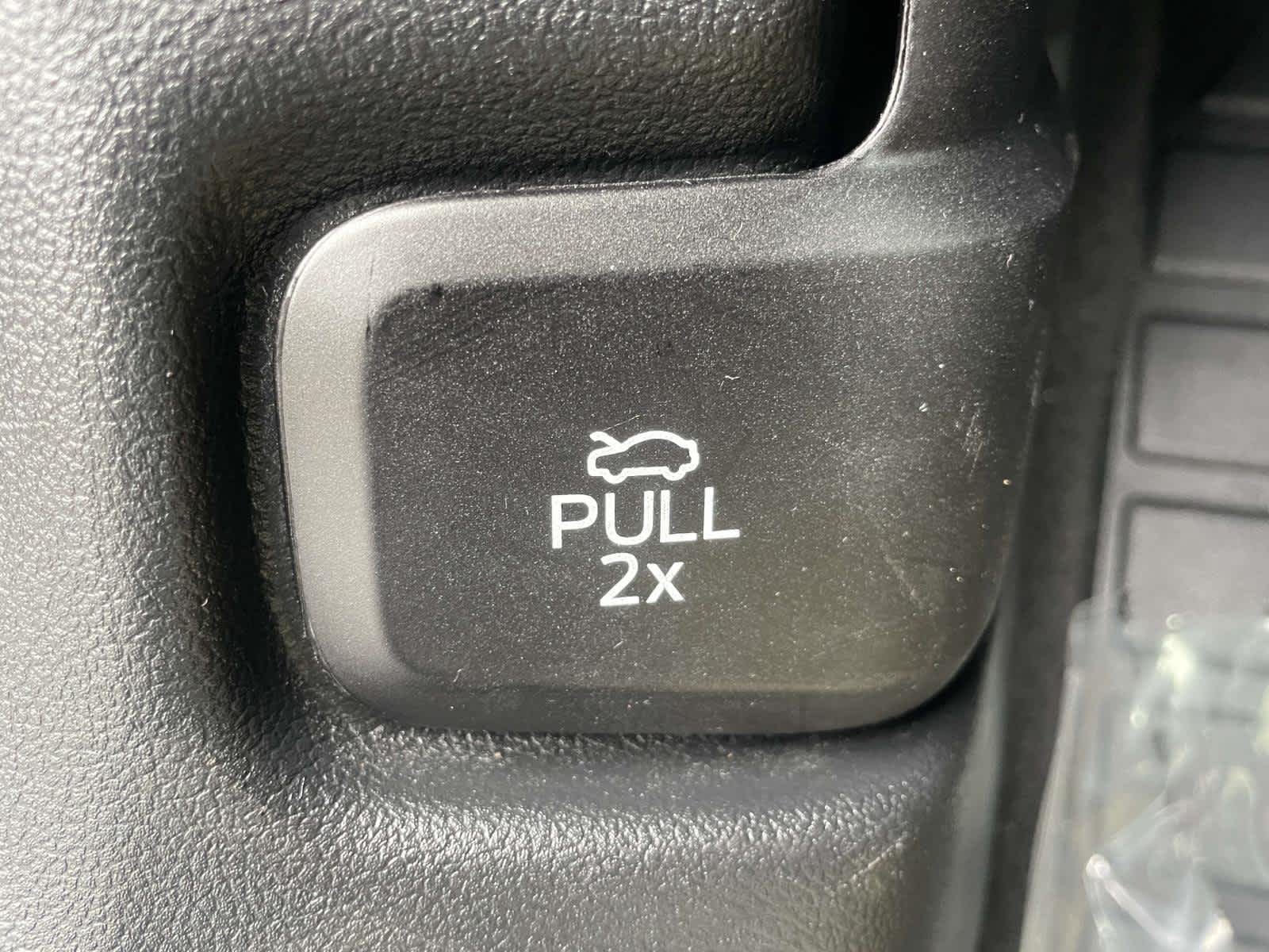 Thumbnail: 2020 Ford Escape - 17