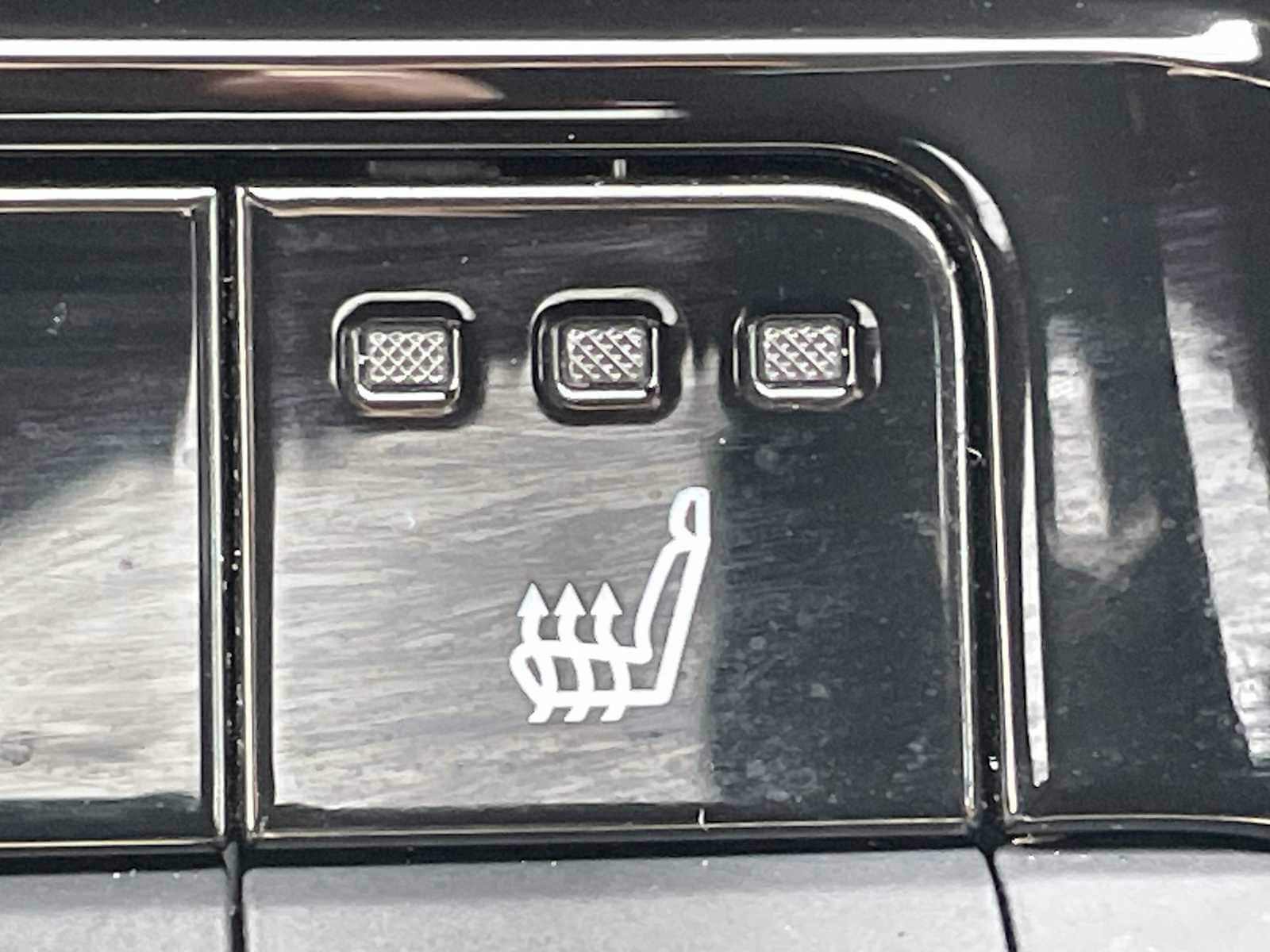 Thumbnail: 2023 Toyota Prius - 20